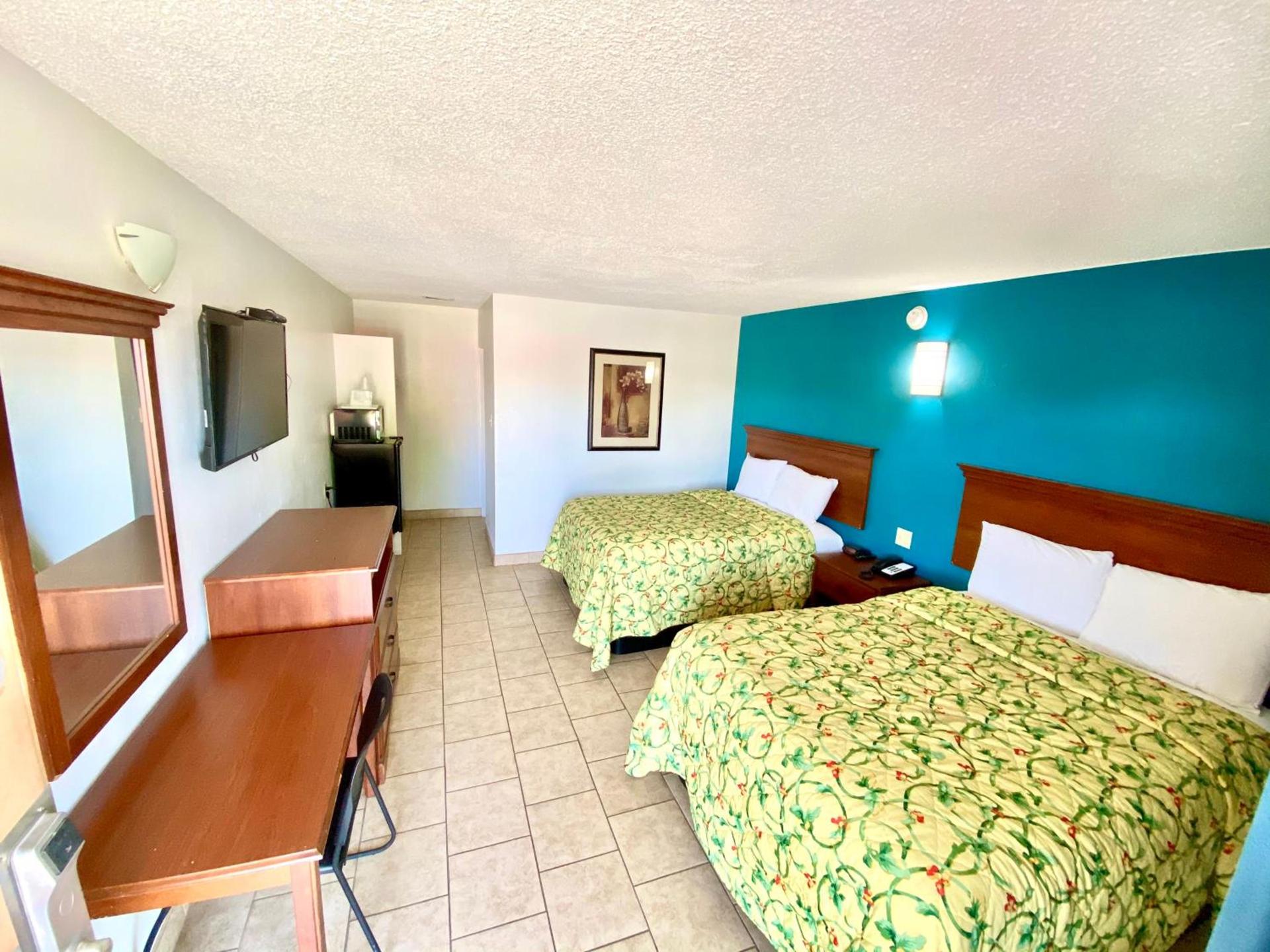 Budget Inn photo 8