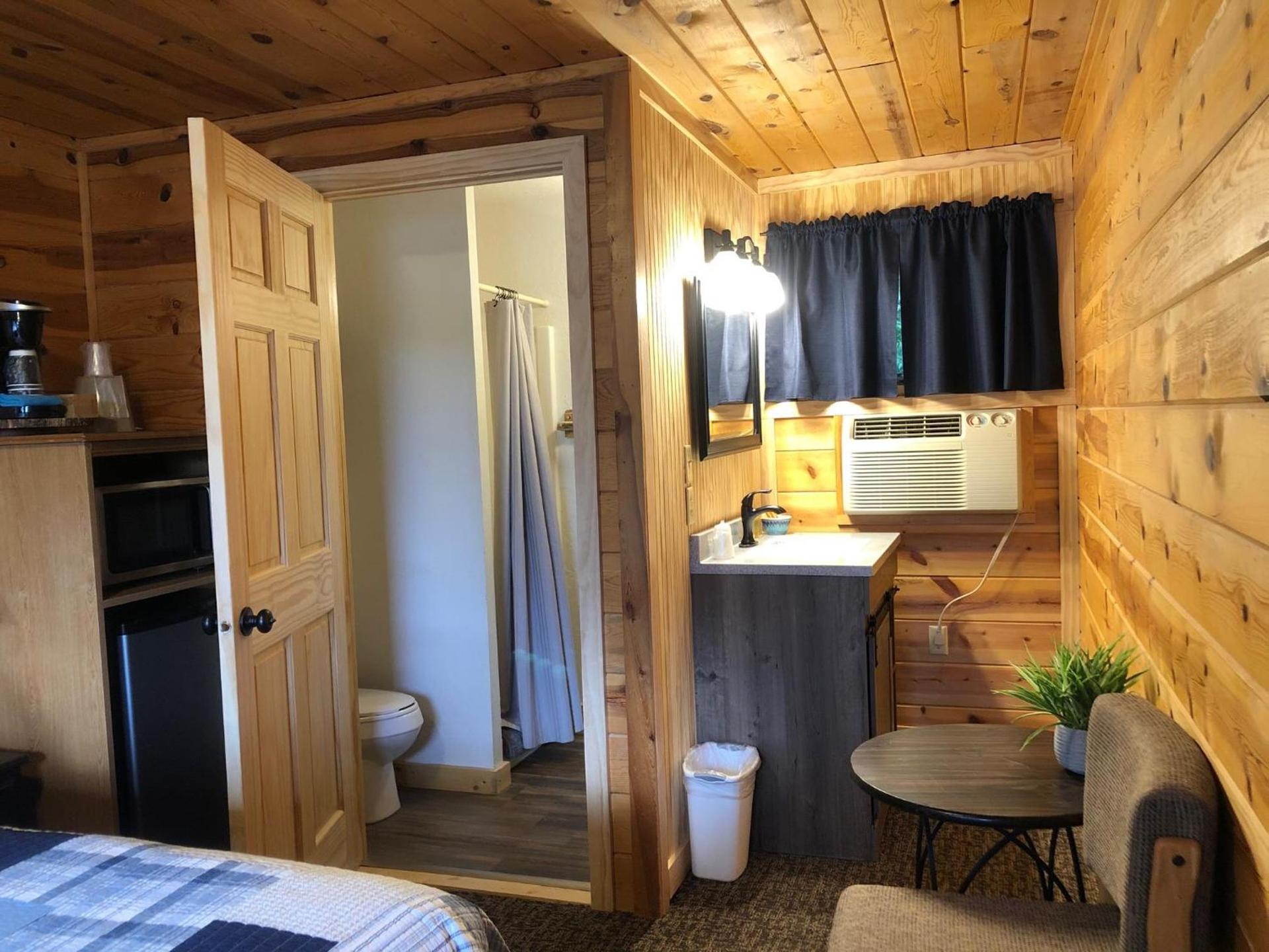 Mountain View Lodge & Cabins photo 41