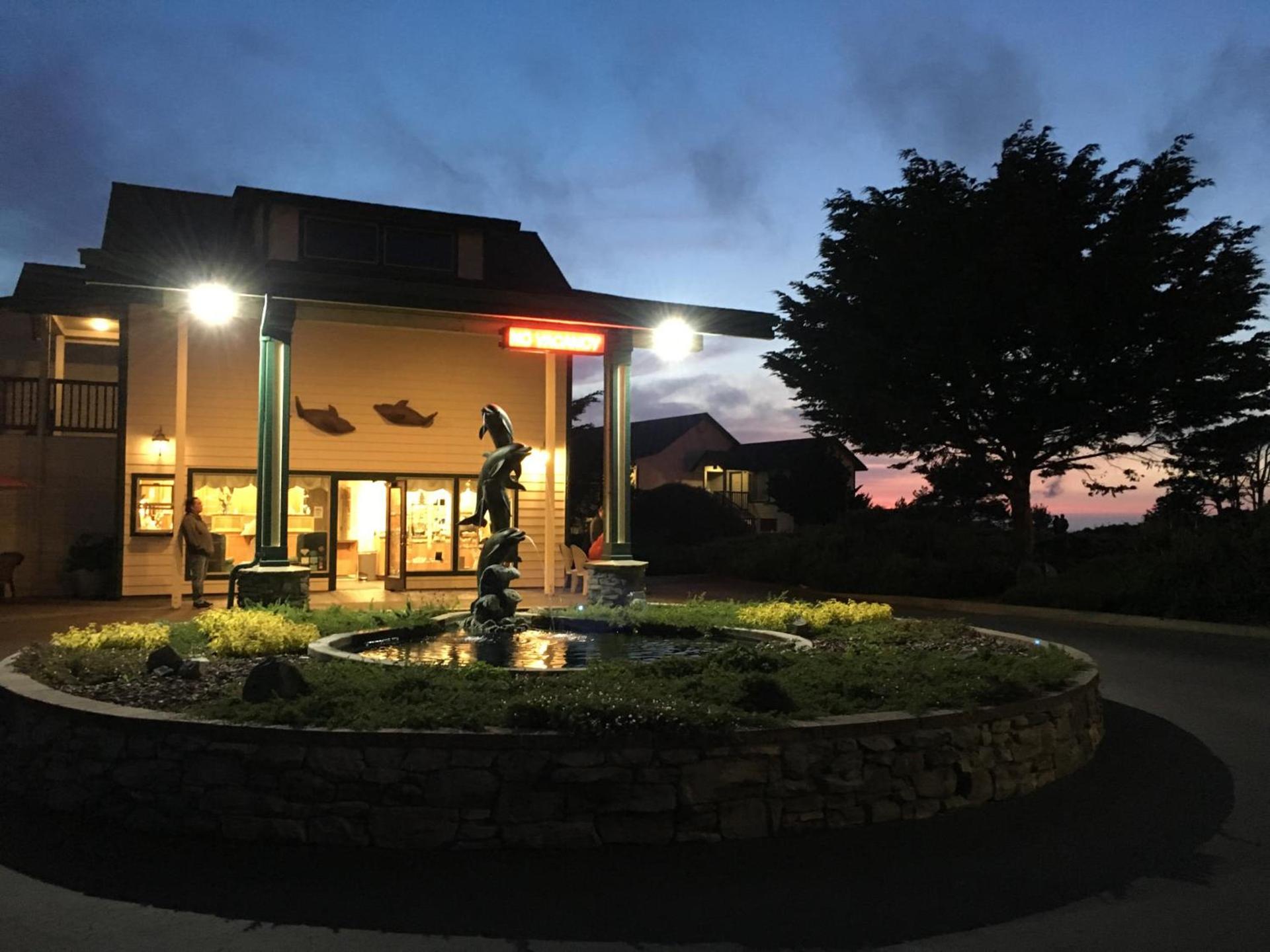 Emerald Dolphin Inn & Mini Golf photo 15
