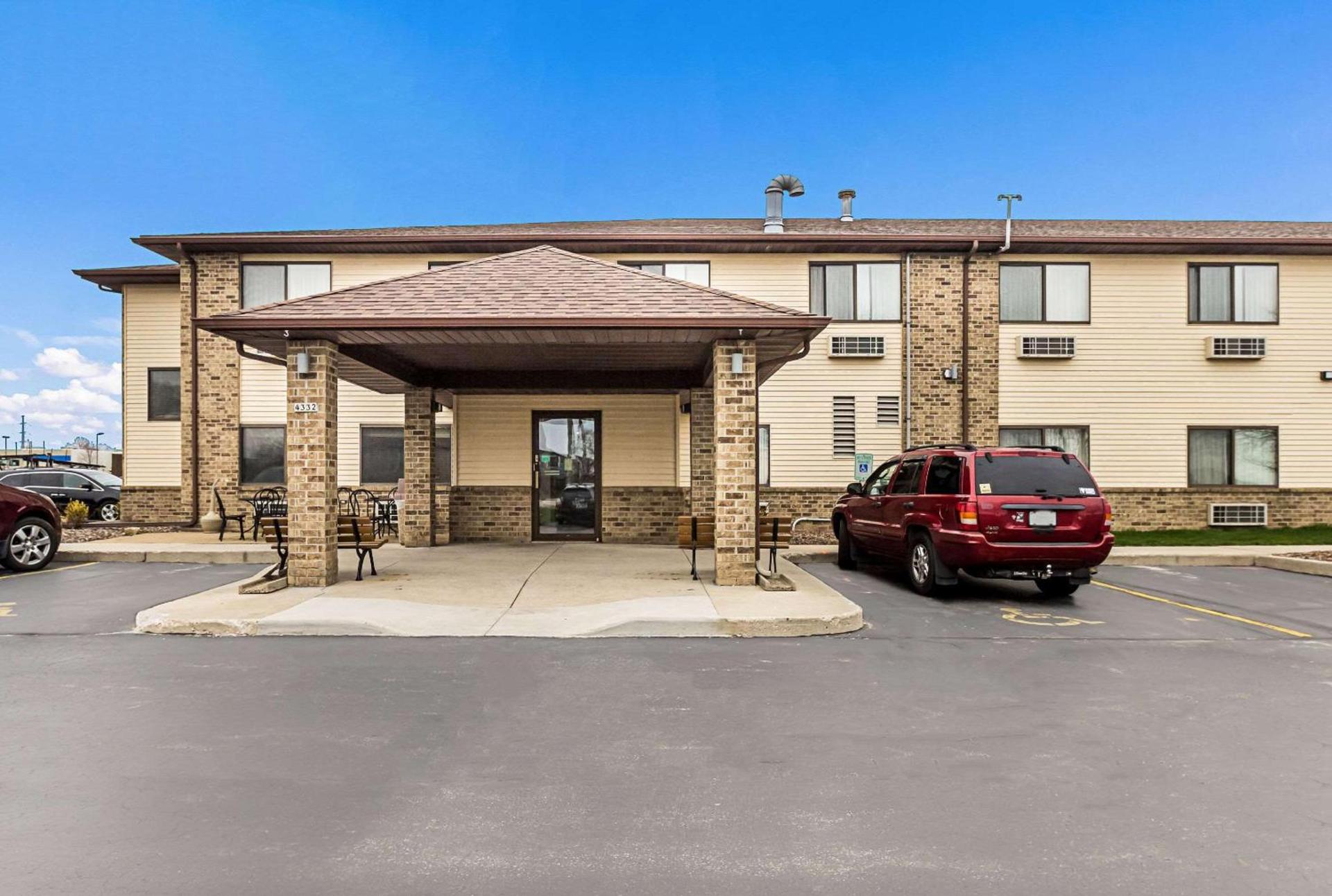 Quality Inn Sheboygan North I-43 photo 18