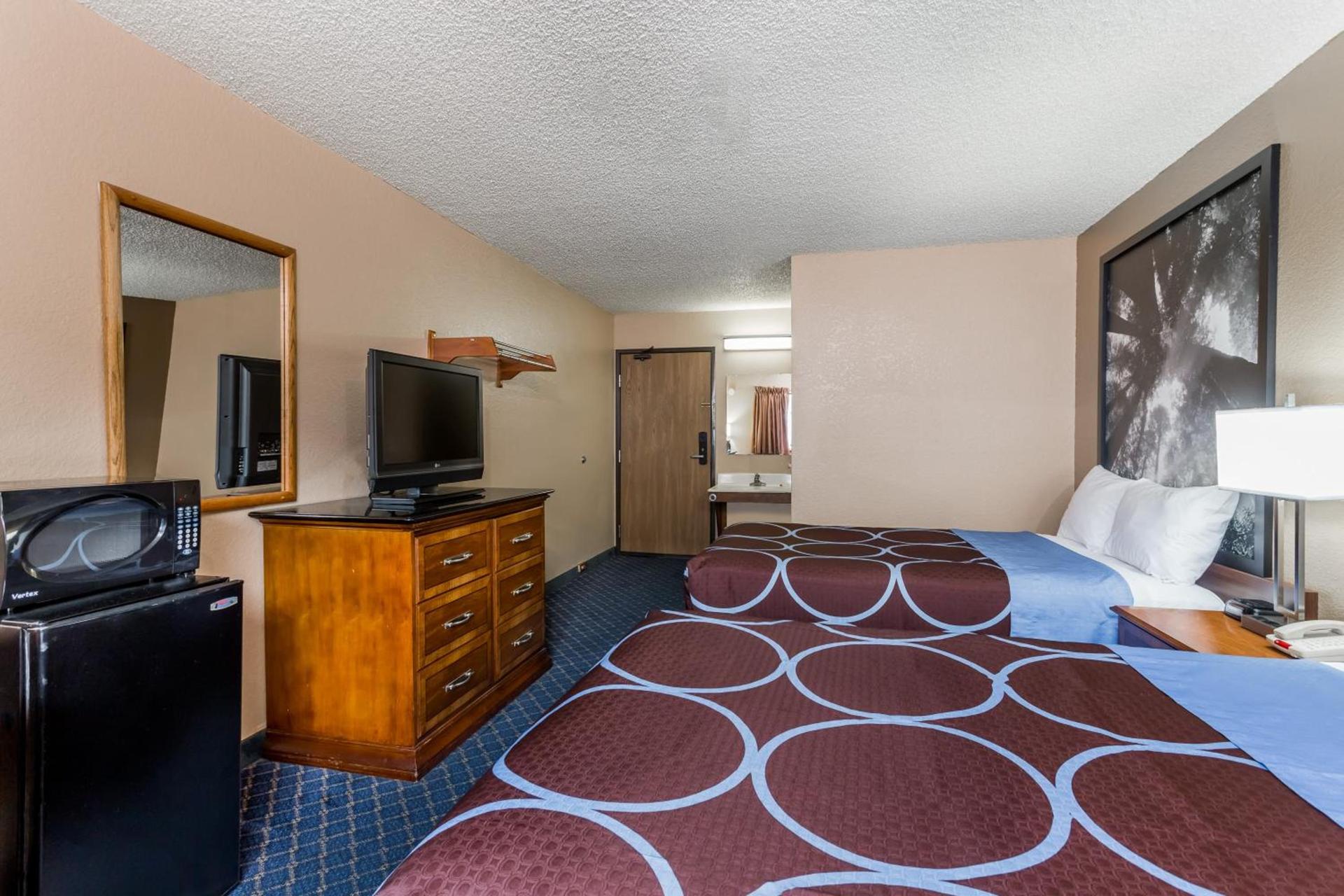 Super 8 by Wyndham Arcata photo 6