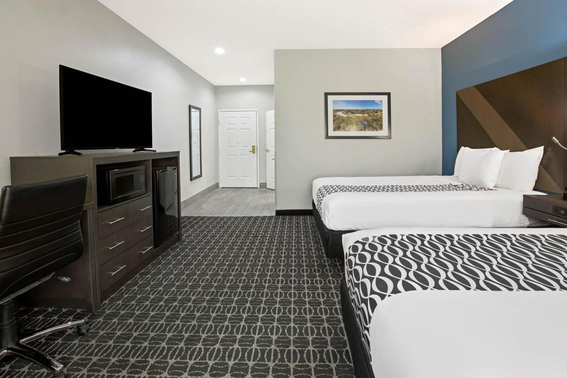 La Quinta by Wyndham Sulphur Springs photo 54