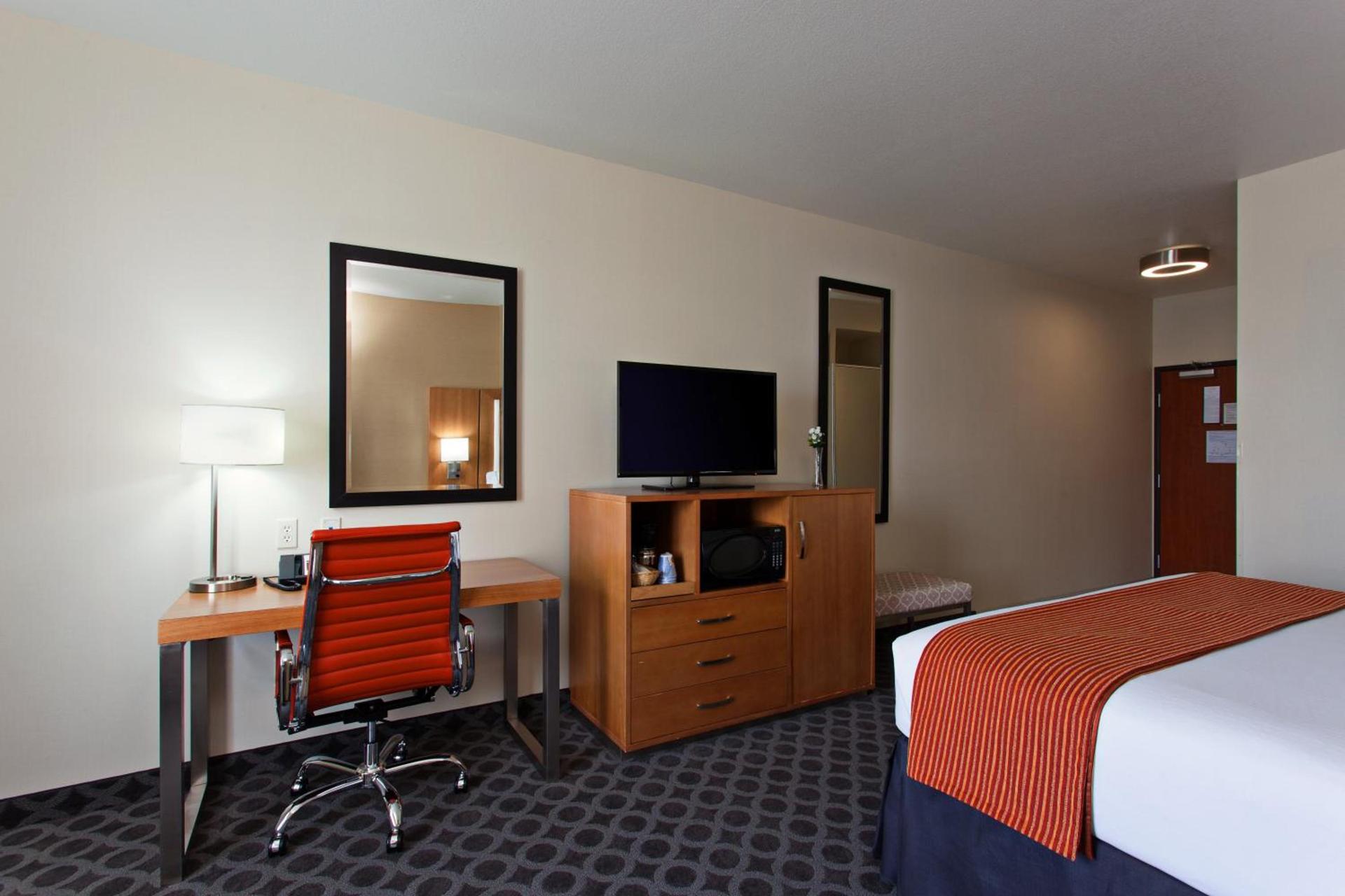 Hampton Inn by Hilton North Hollywood photo 30