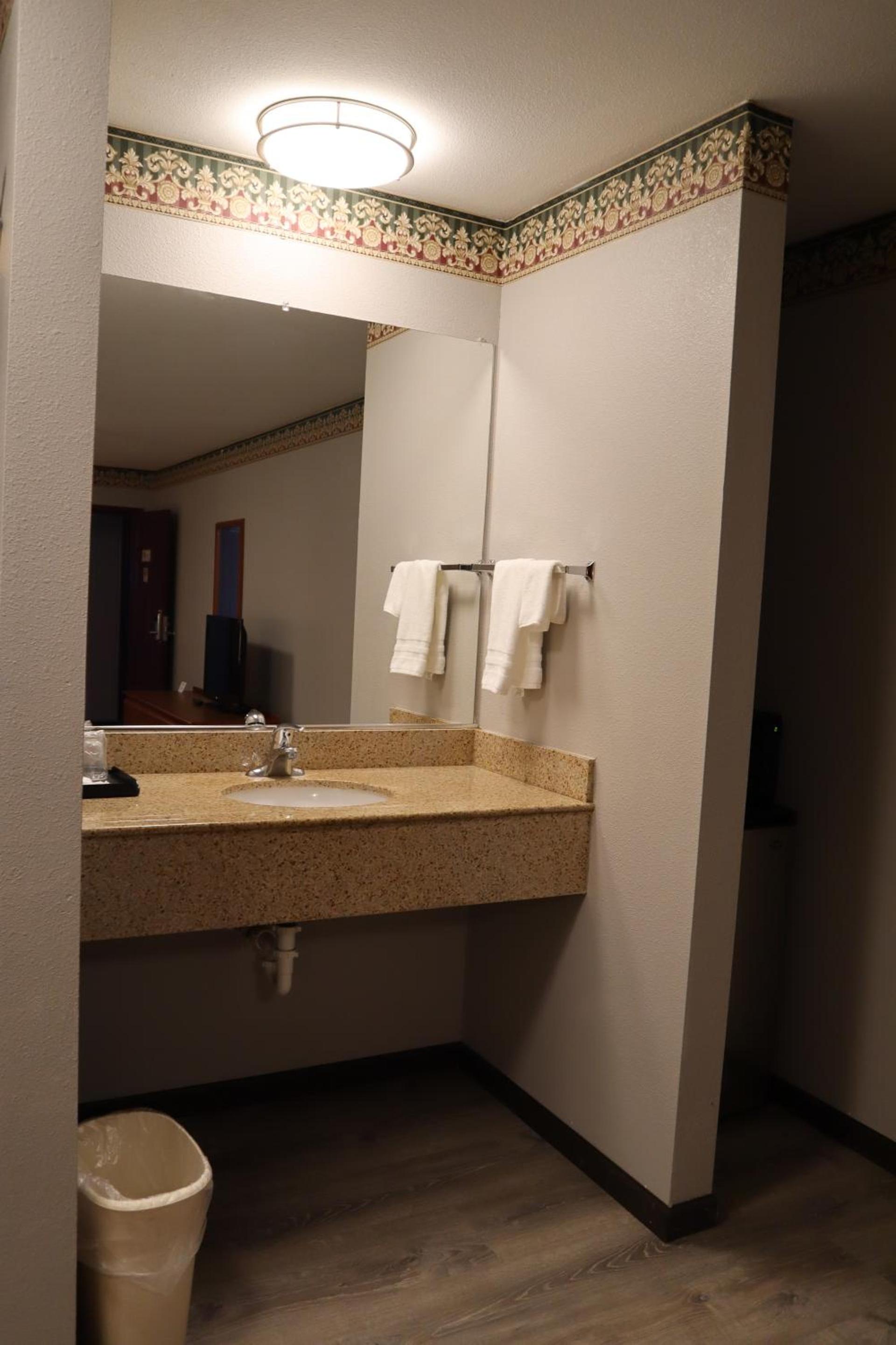 Express Inn & Suites Eugene photo 39
