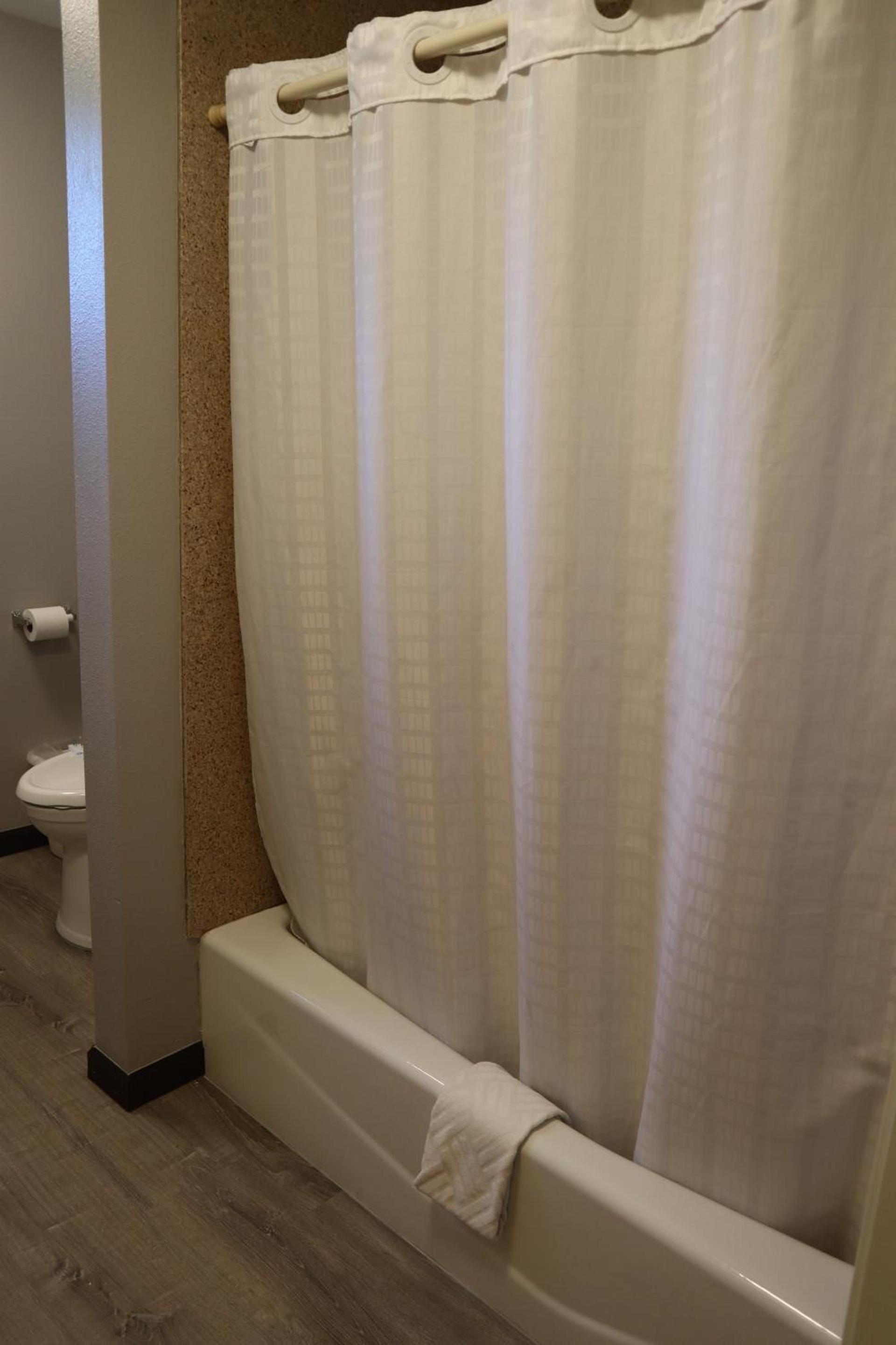 Express Inn & Suites Eugene photo 45