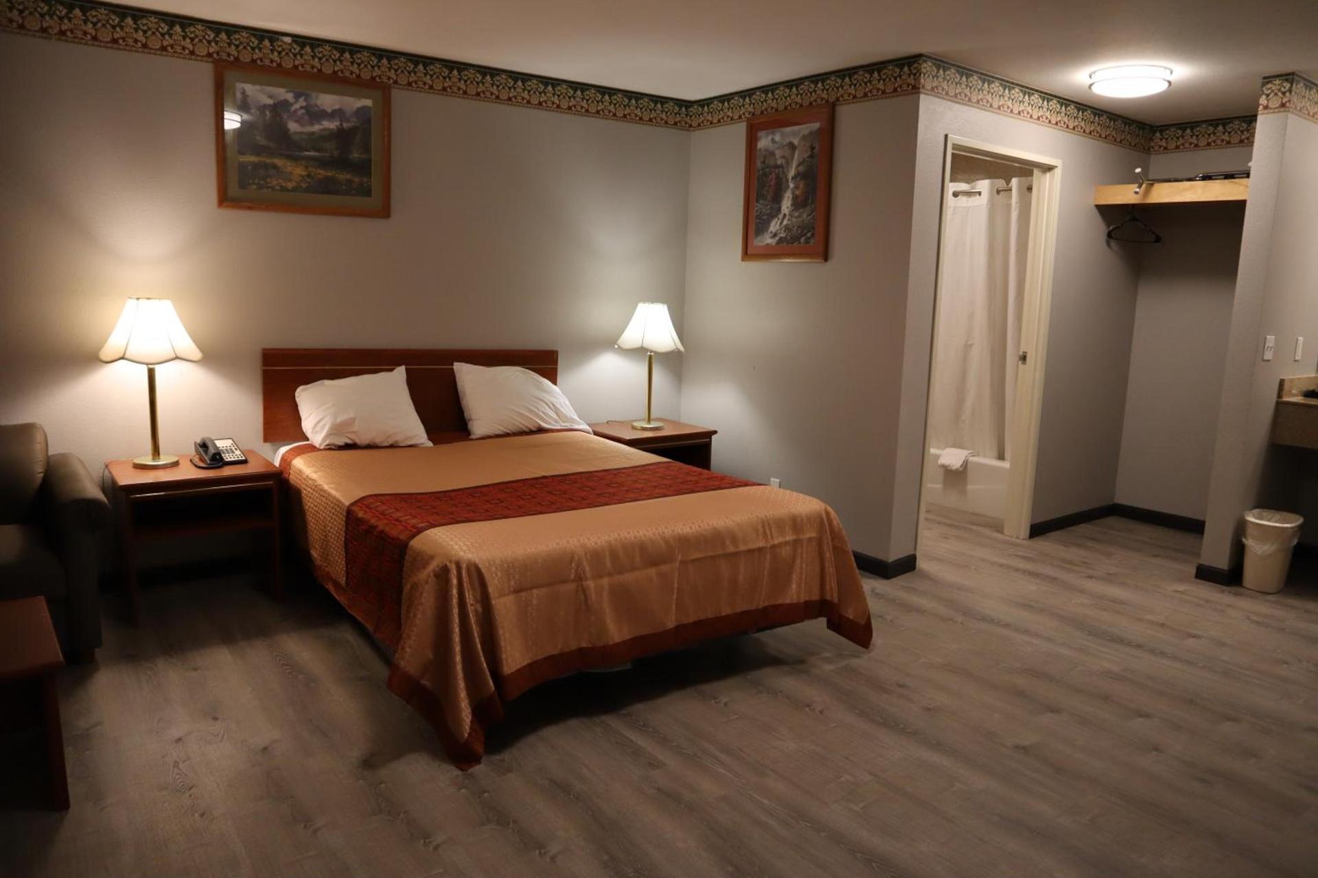 Express Inn & Suites Eugene photo 30