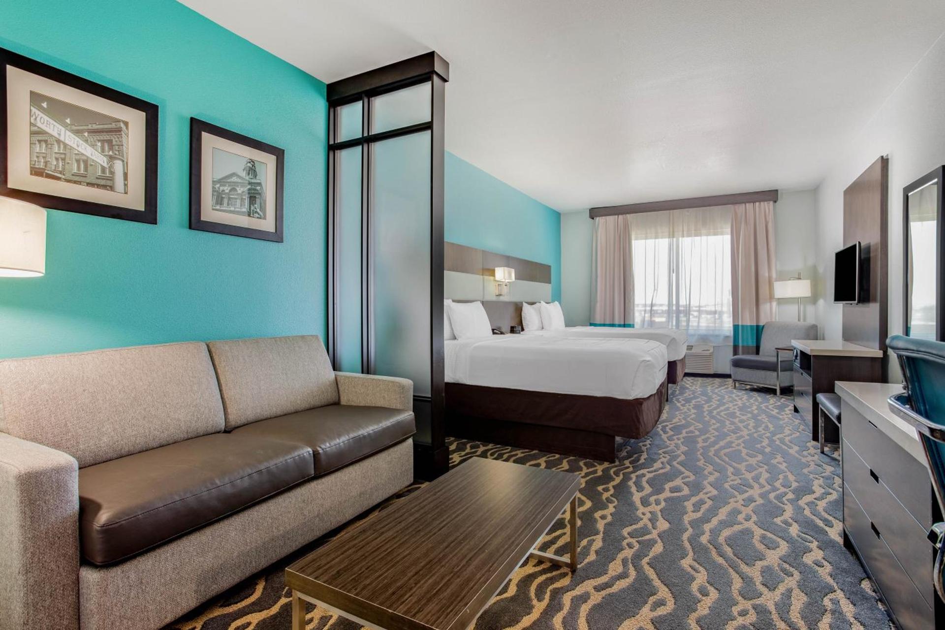 La Quinta Inn & Suites by Wyndham Northlake Ft. Worth photo 12