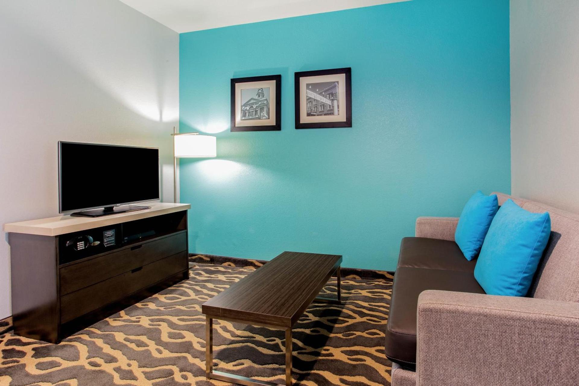 La Quinta Inn & Suites by Wyndham Northlake Ft. Worth photo 13
