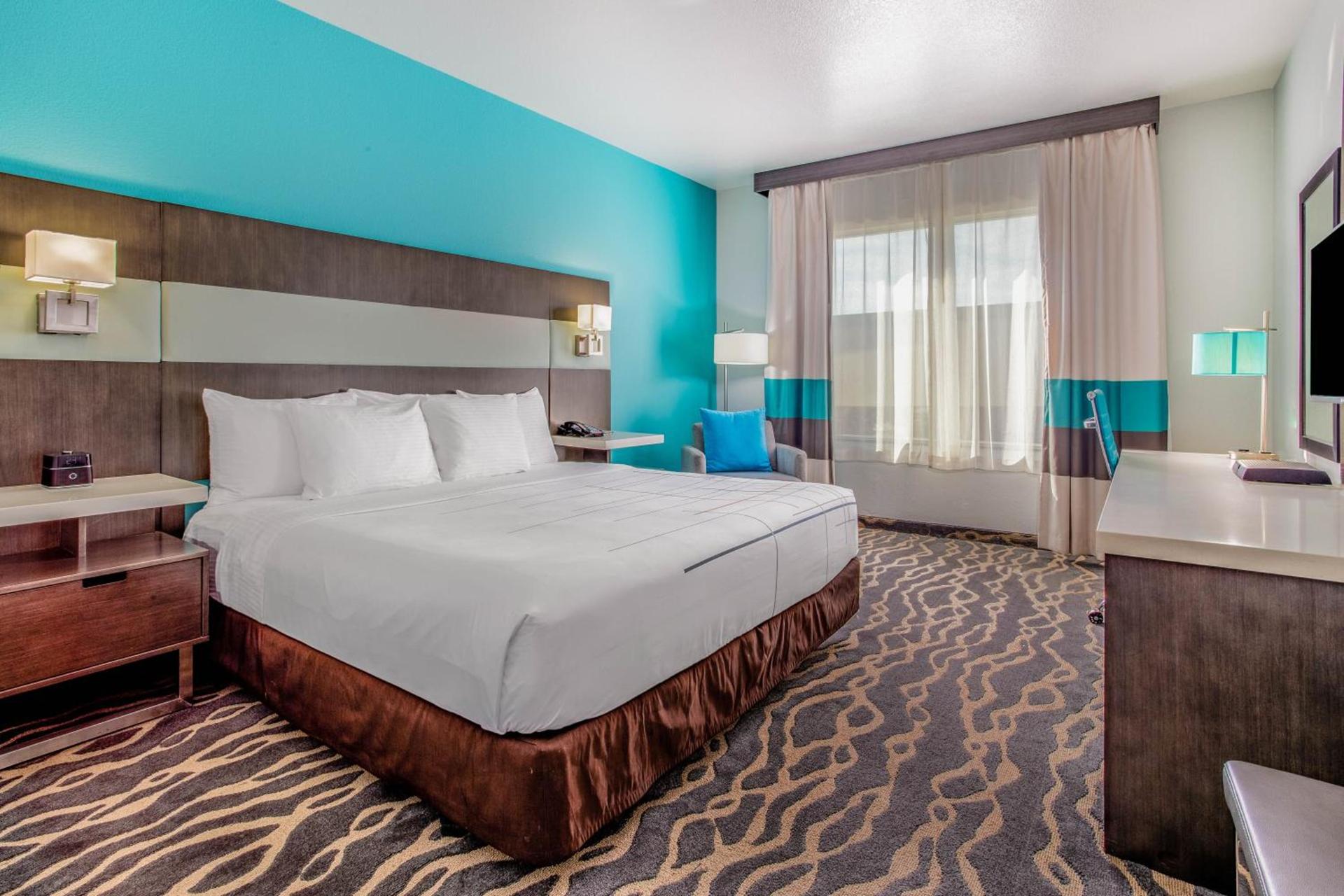 La Quinta Inn & Suites by Wyndham Northlake Ft. Worth photo 15