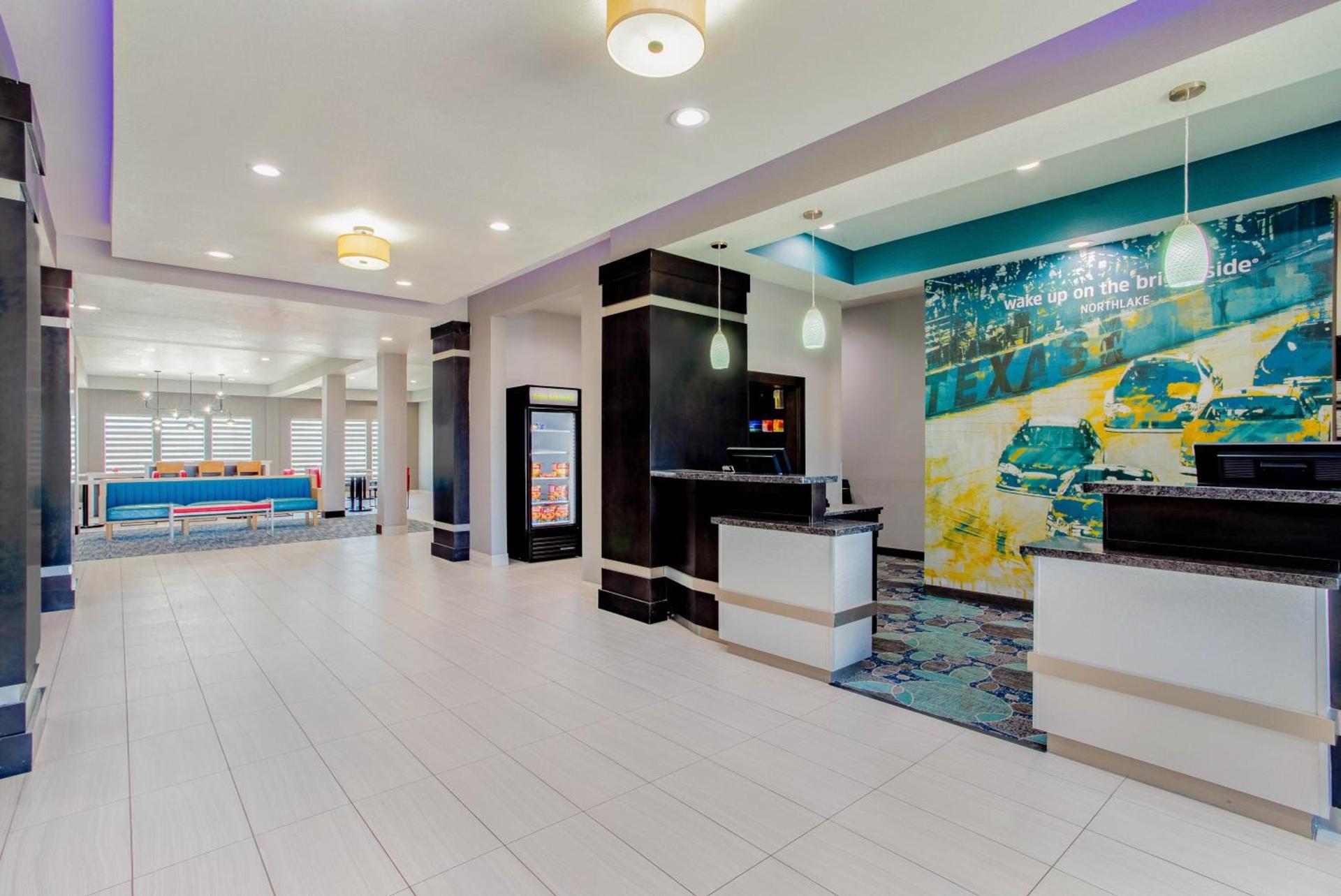 La Quinta Inn & Suites by Wyndham Northlake Ft. Worth photo 2