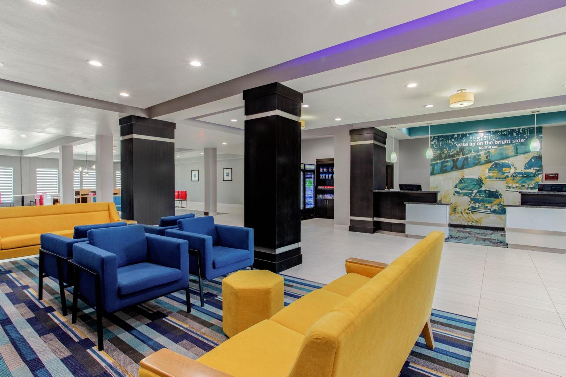 La Quinta Inn & Suites by Wyndham Northlake Ft. Worth photo 3
