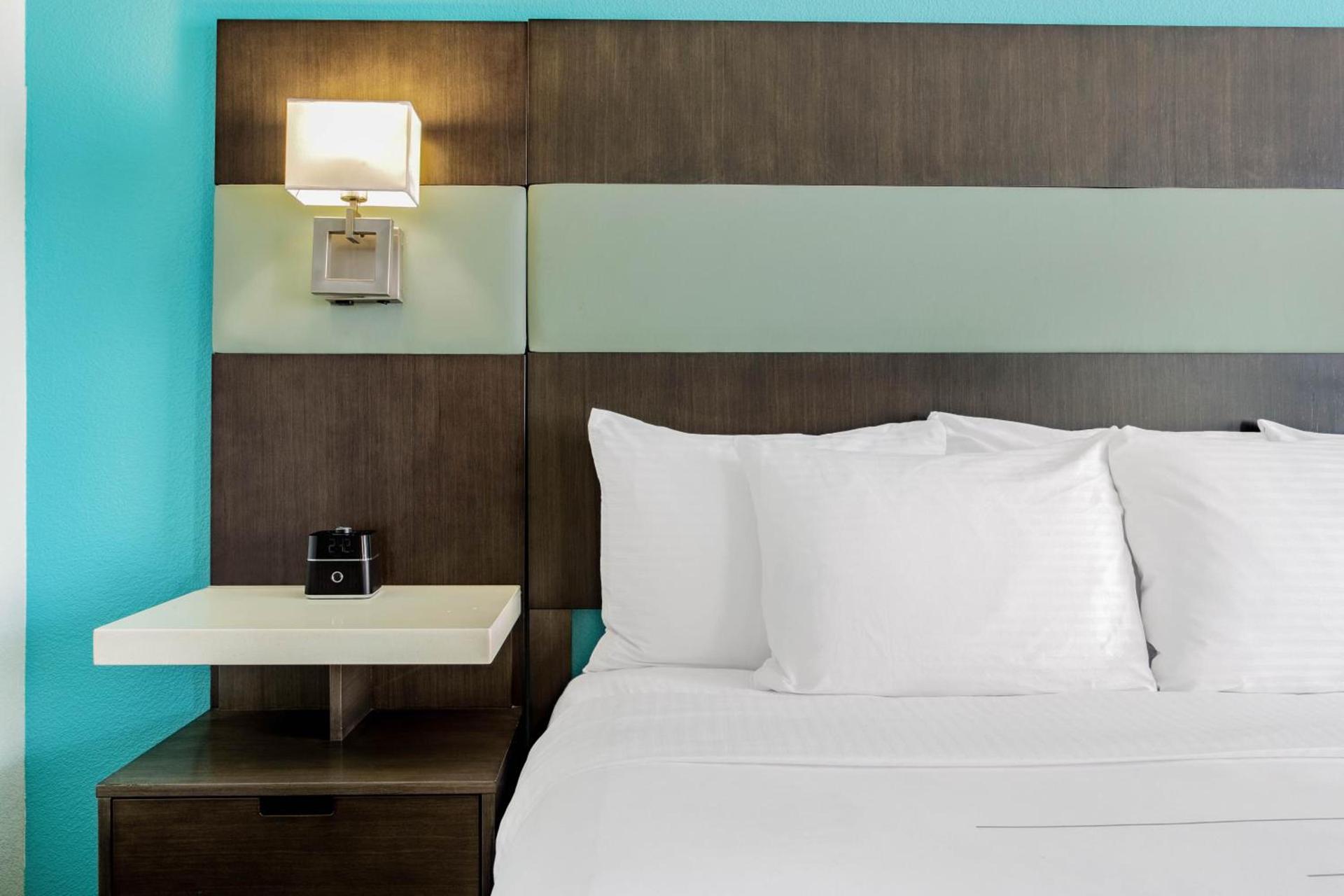 La Quinta Inn & Suites by Wyndham Northlake Ft. Worth photo 20