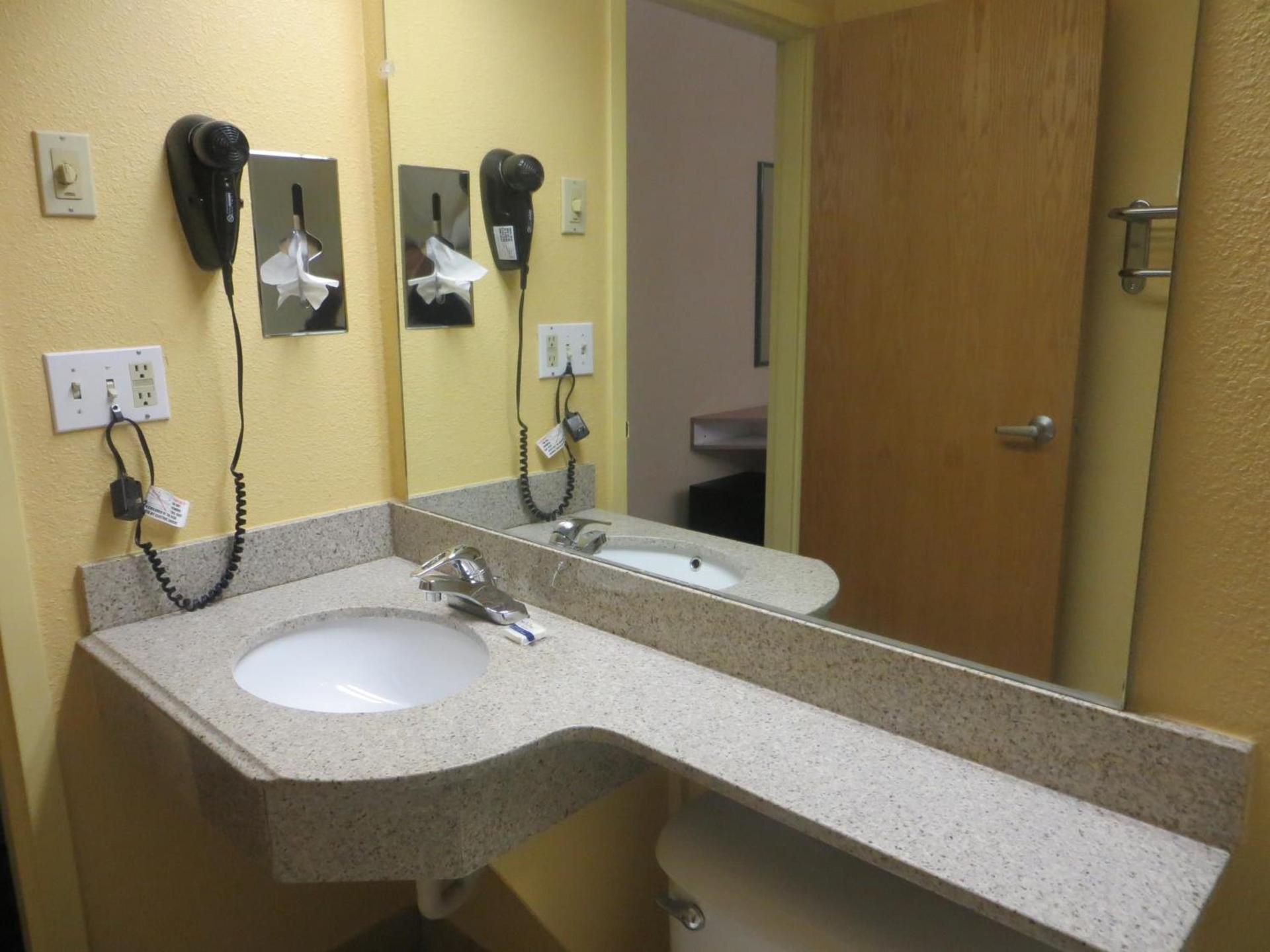 Quality Inn Knoxville West Cedar Bluff photo 4