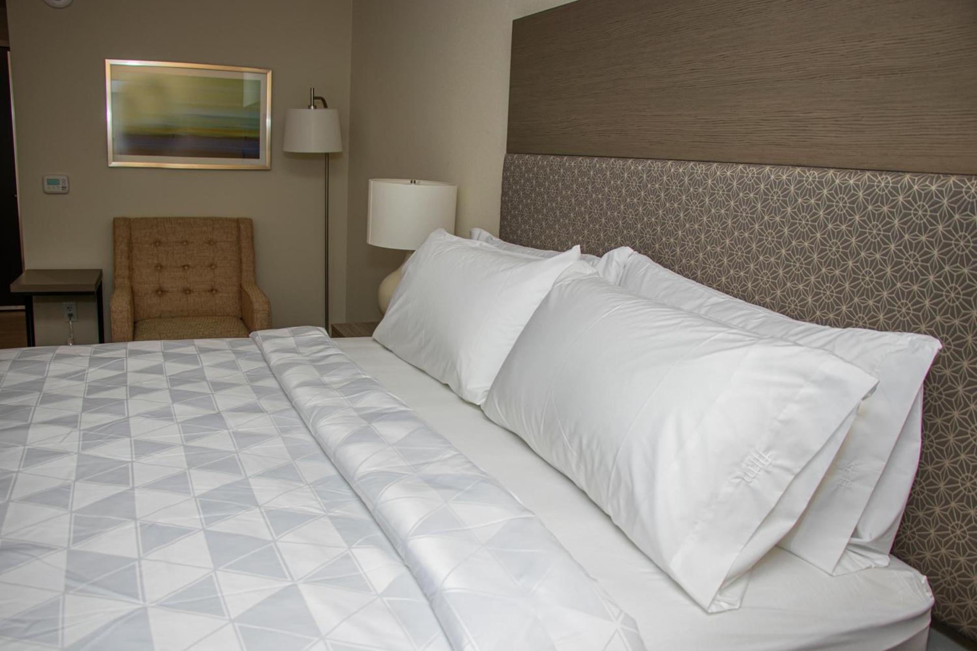 Holiday Inn - Kansas City - Northeast by IHG photo 13