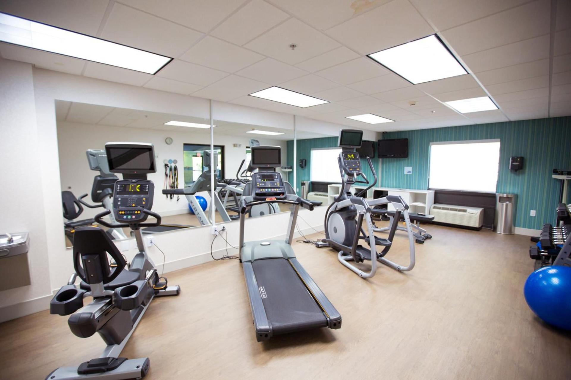 Holiday Inn Express & Suites Knoxville-Farragut by IHG photo 15