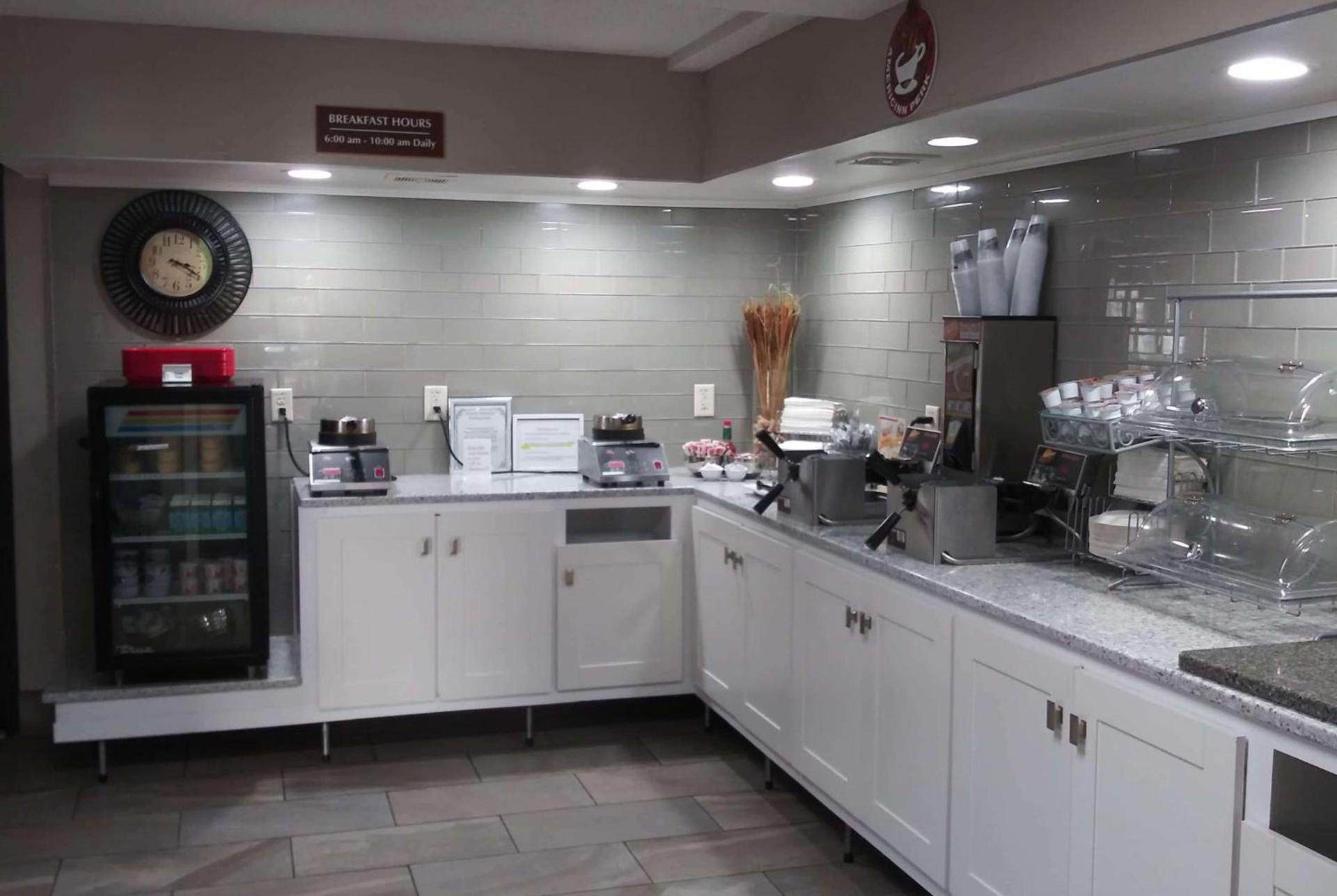 AmericInn by Wyndham Red Wing photo 9