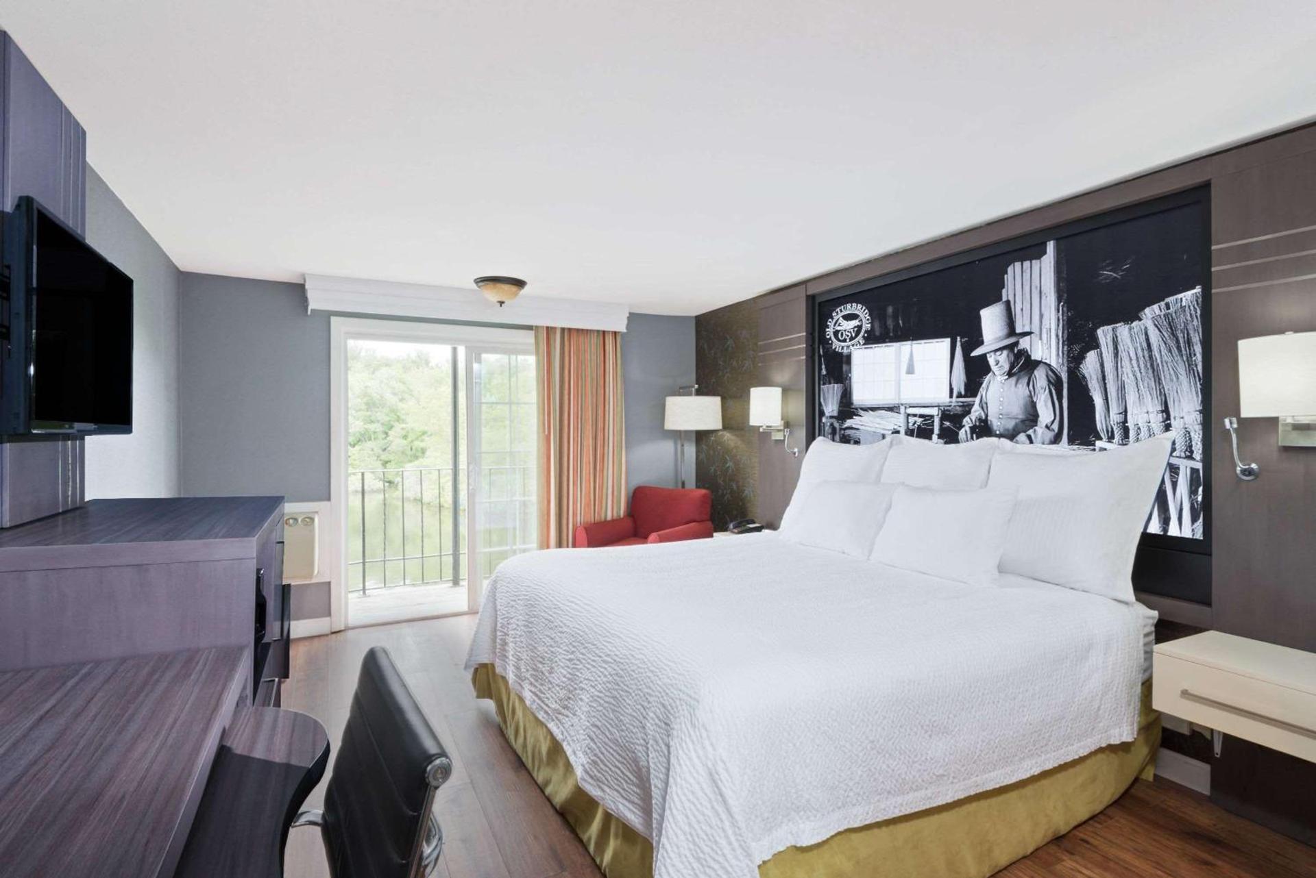 Super 8 by Wyndham Sturbridge photo 7