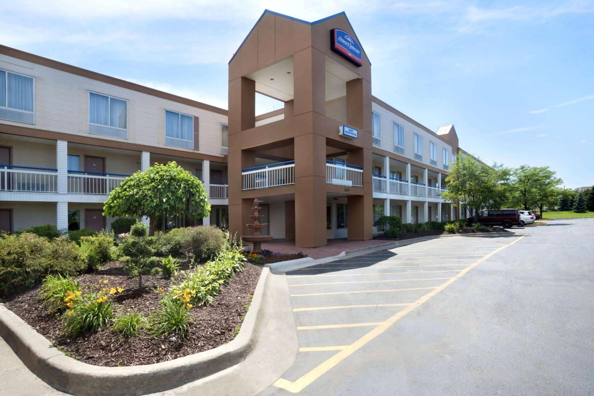 Howard Johnson by Wyndham Romulus Detroit Metro Airport — hotel in Romulus