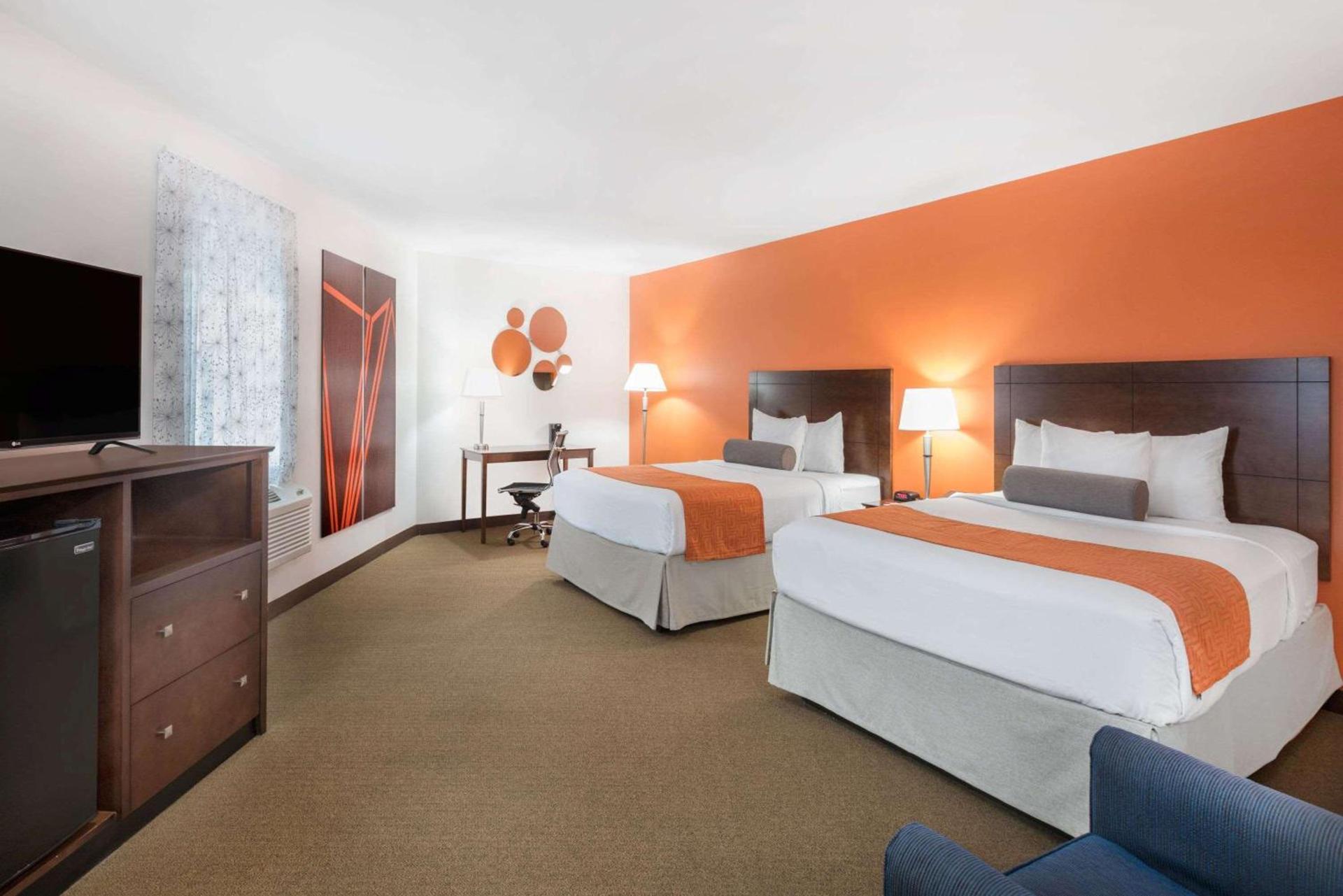 Howard Johnson by Wyndham Quincy/ Boston photo 7