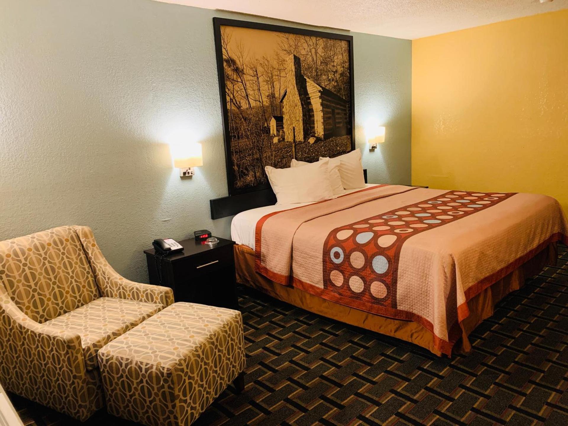 Super 8 by Wyndham Cincinnati-Springdale OH photo 59
