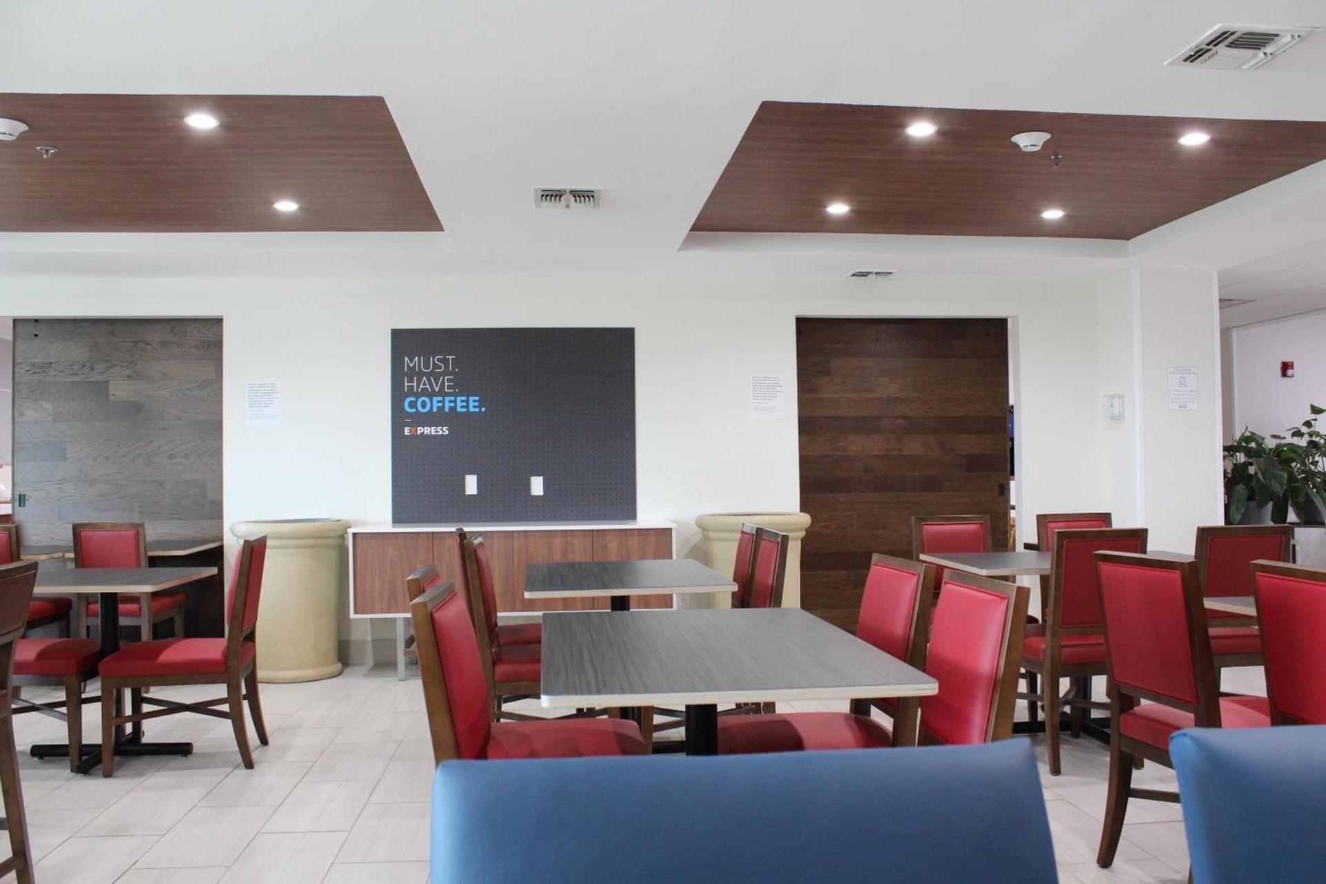 Holiday Inn Express & Suites San Antonio West Sea World Area by IHG photo 23
