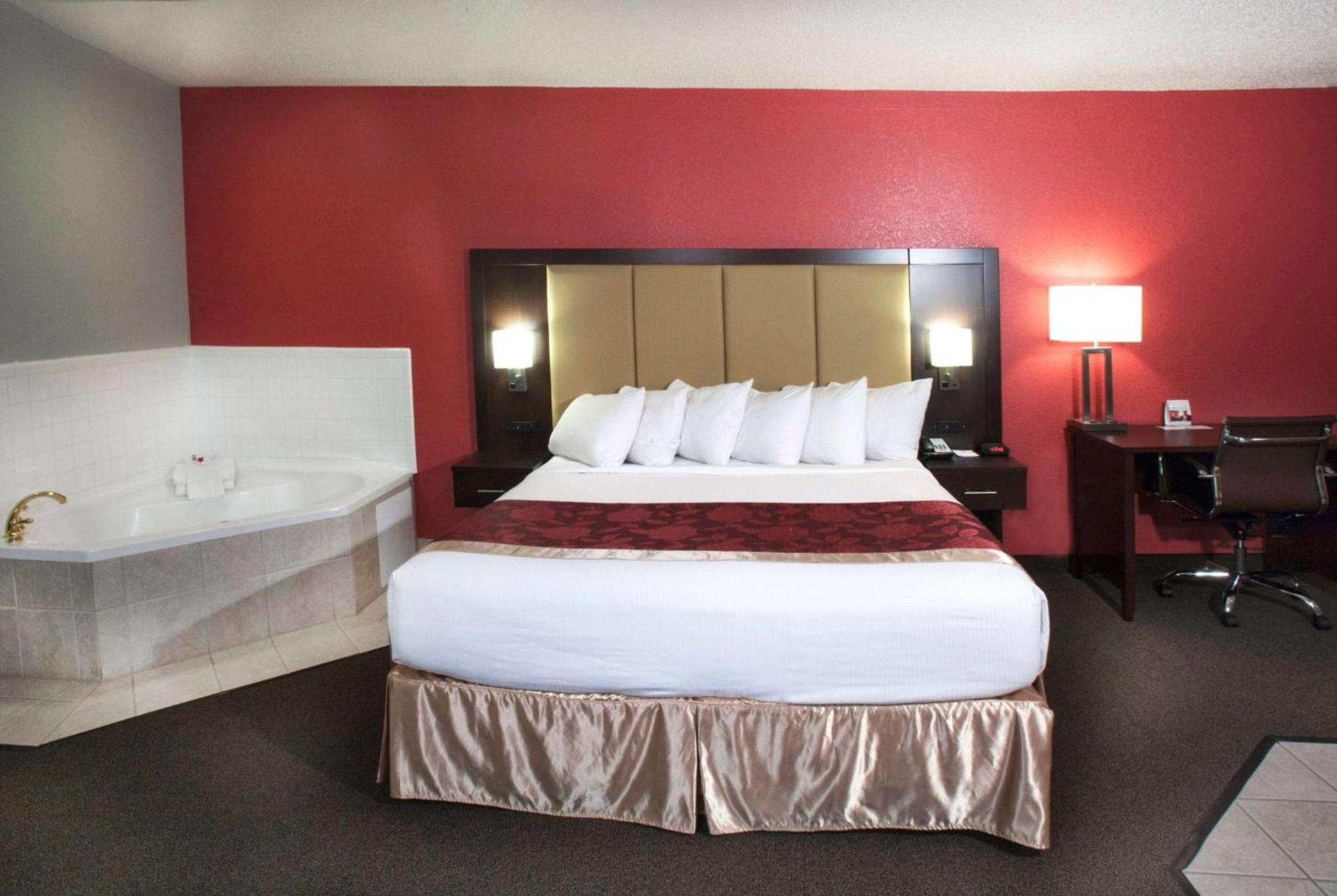 Ramada by Wyndham Keystone Near Mt Rushmore photo 20