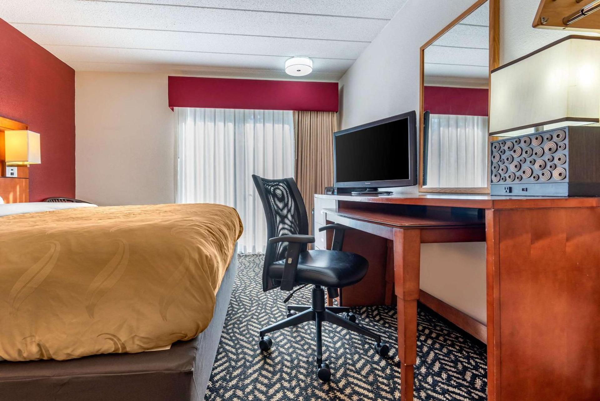 Quality Inn Falconer - Jamestown photo 9