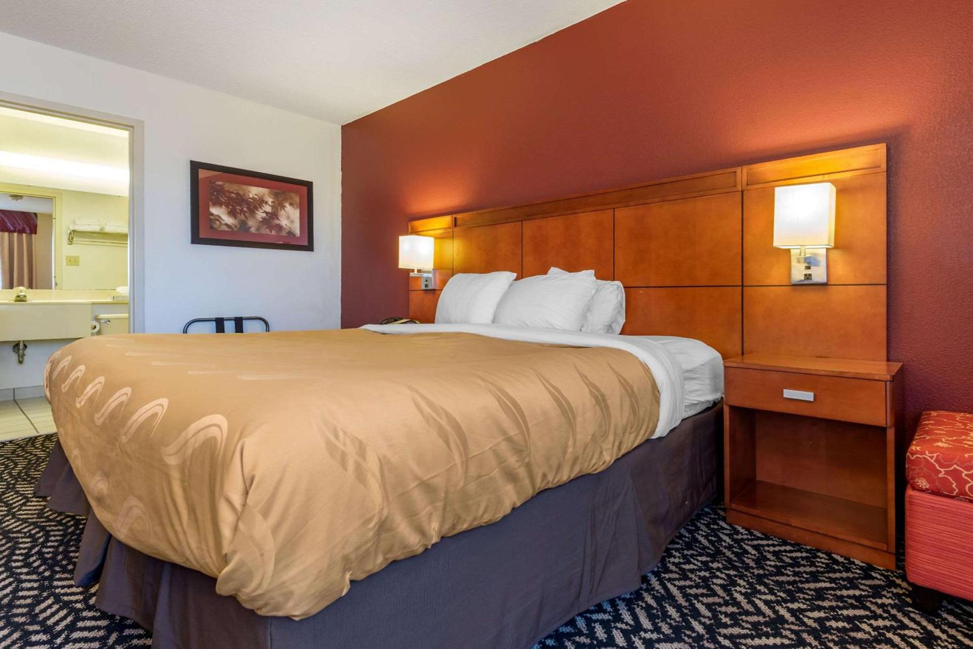 Quality Inn Falconer - Jamestown photo 15