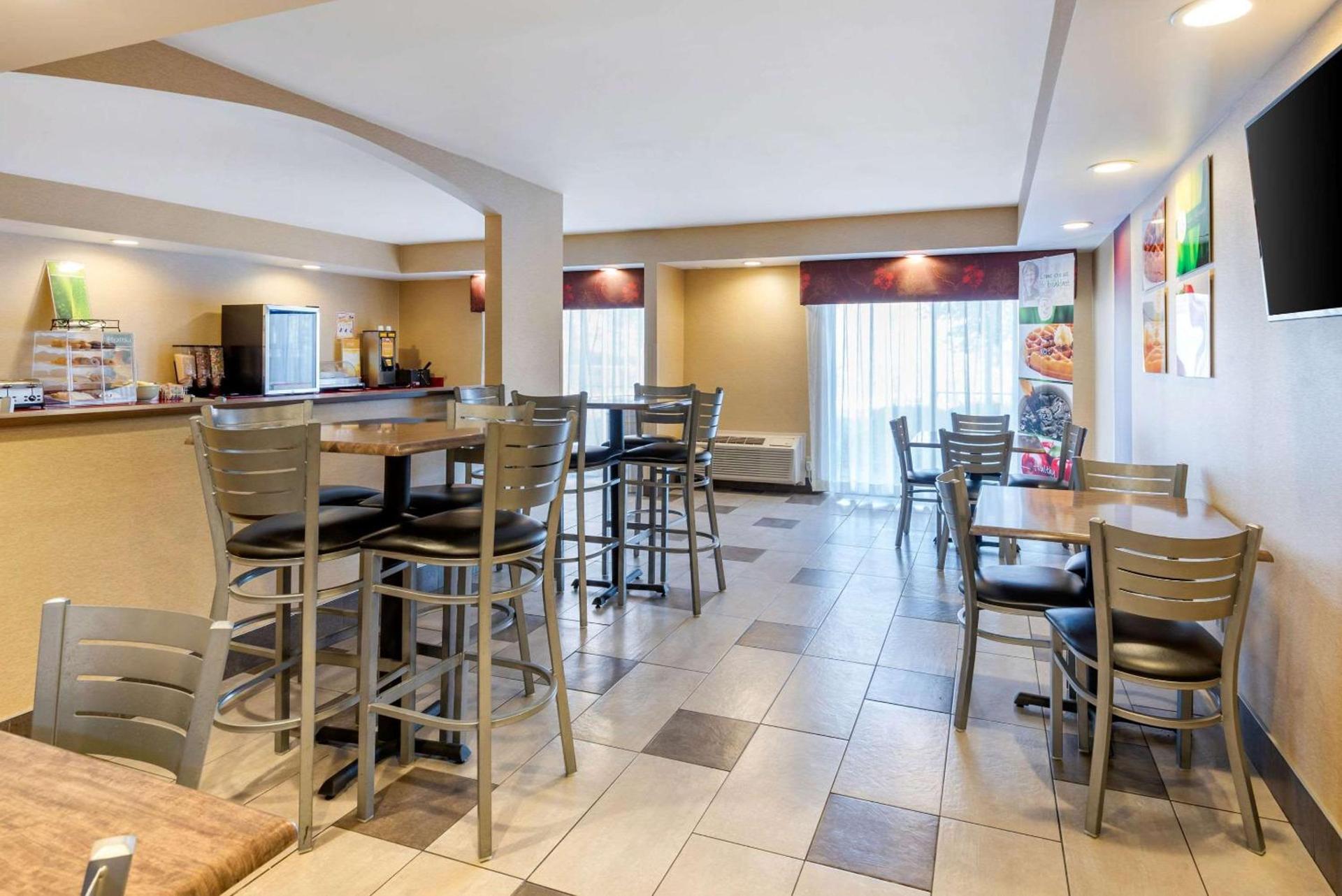 Quality Inn Falconer - Jamestown photo 26