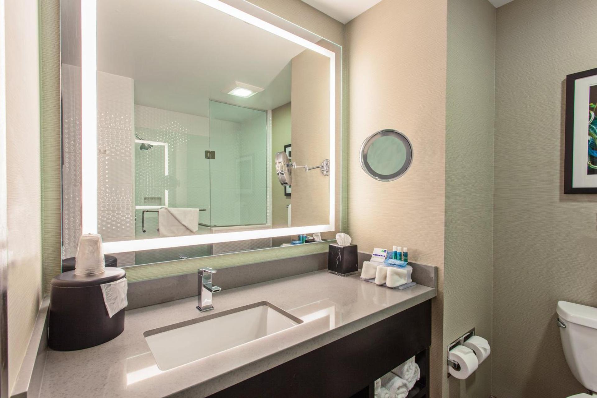 Holiday Inn Express Hollywood Walk of Fame by IHG photo 52