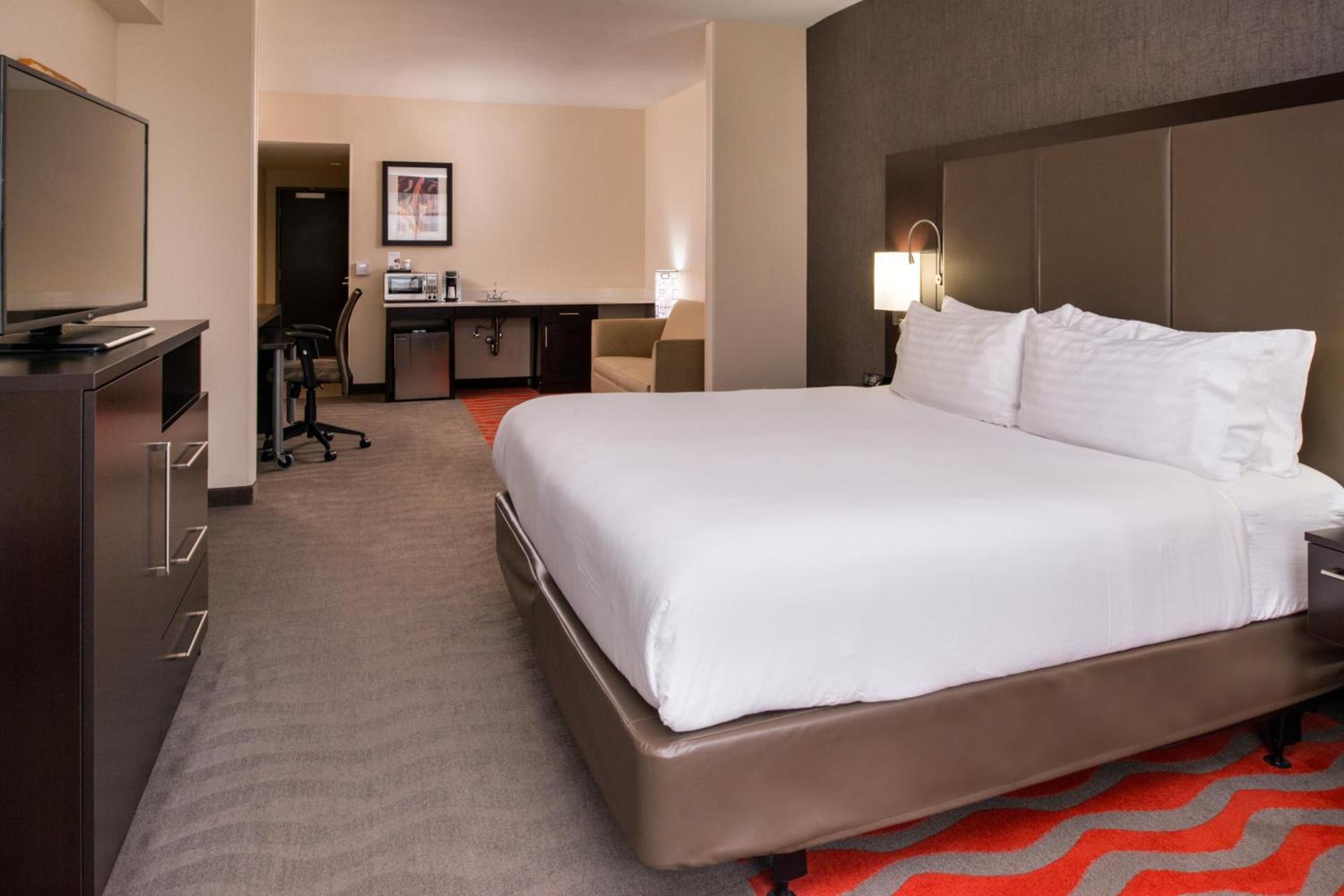 Holiday Inn Express & Suites Monroe by IHG photo 32