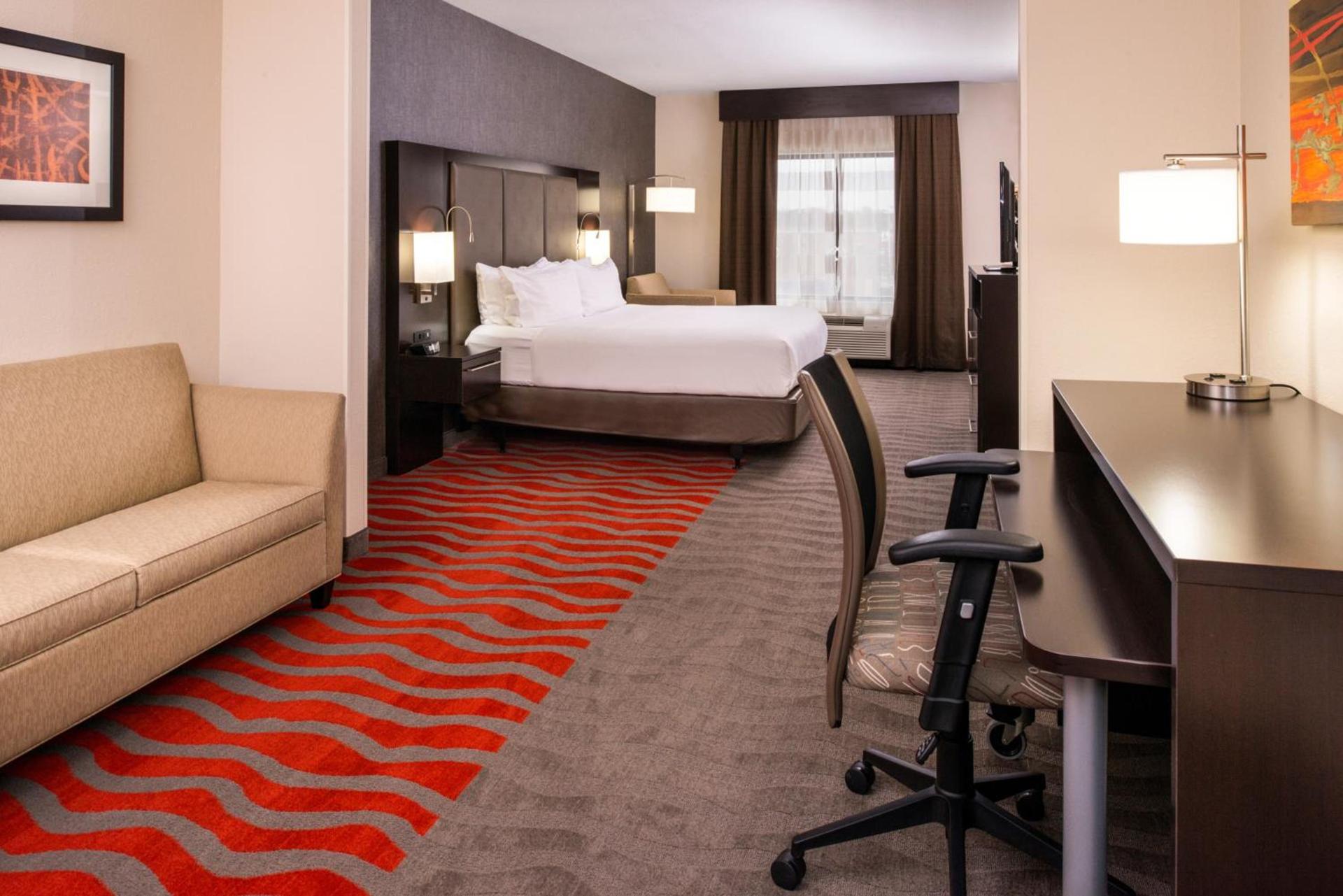 Holiday Inn Express & Suites Monroe by IHG photo 52