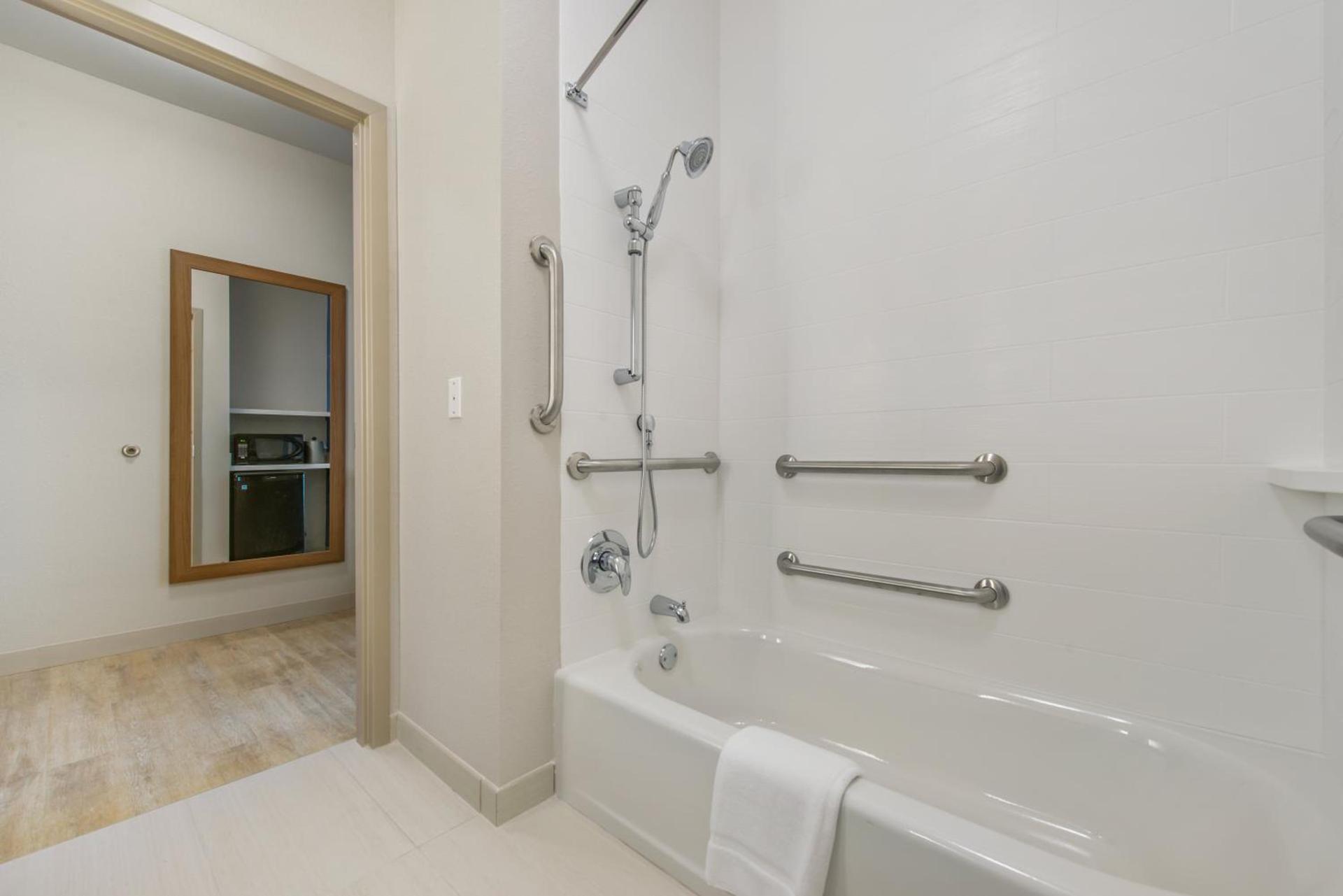 Holiday Inn Express & Suites - Carrollton West by IHG photo 37