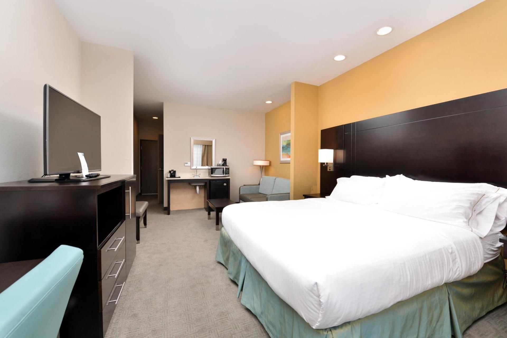 Holiday Inn Express & Suites Austin South by IHG photo 29