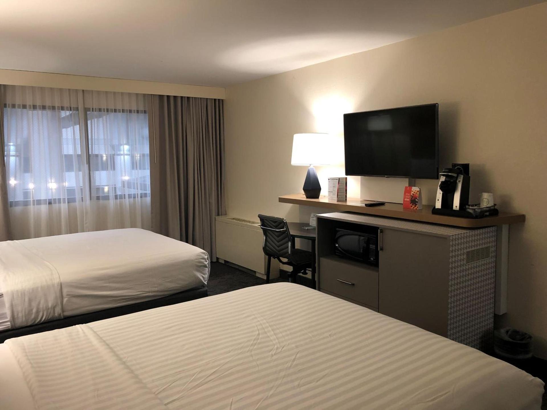 Holiday Inn Chicago North Shore by IHG photo 29