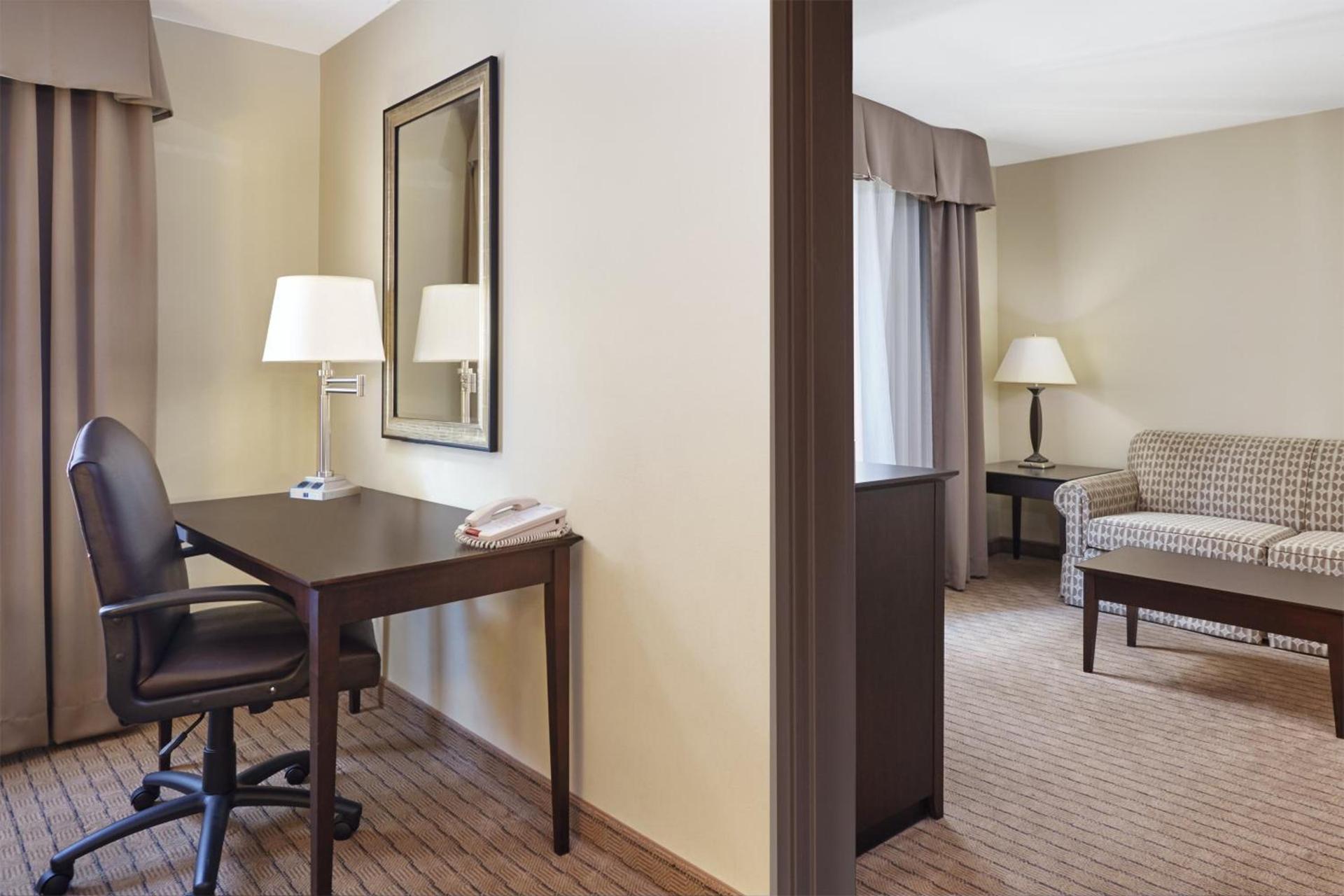 Holiday Inn Express & Suites Madison-Verona by IHG photo 61