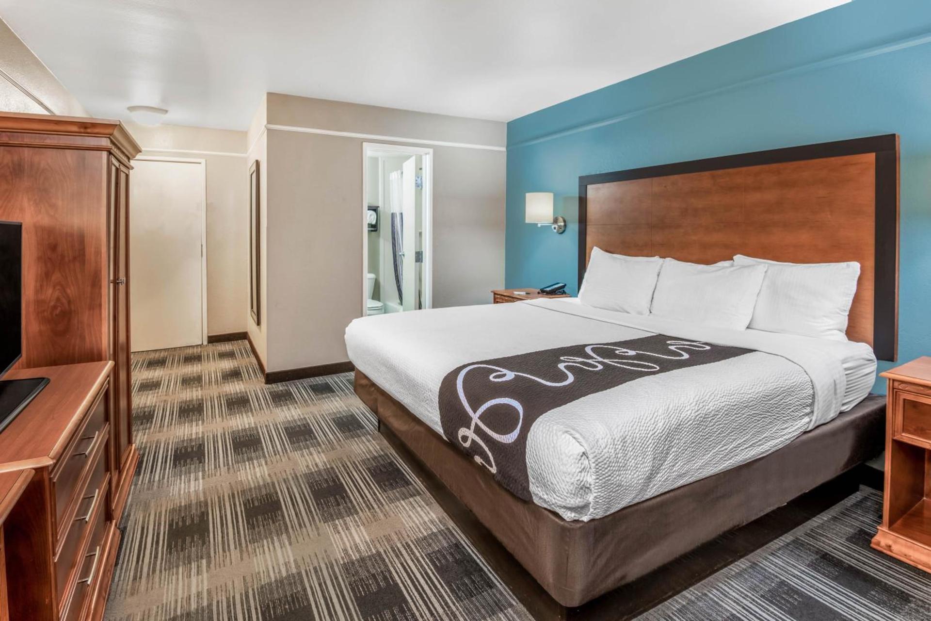 La Quinta Inn by Wyndham San Antonio Brooks City Base photo 41