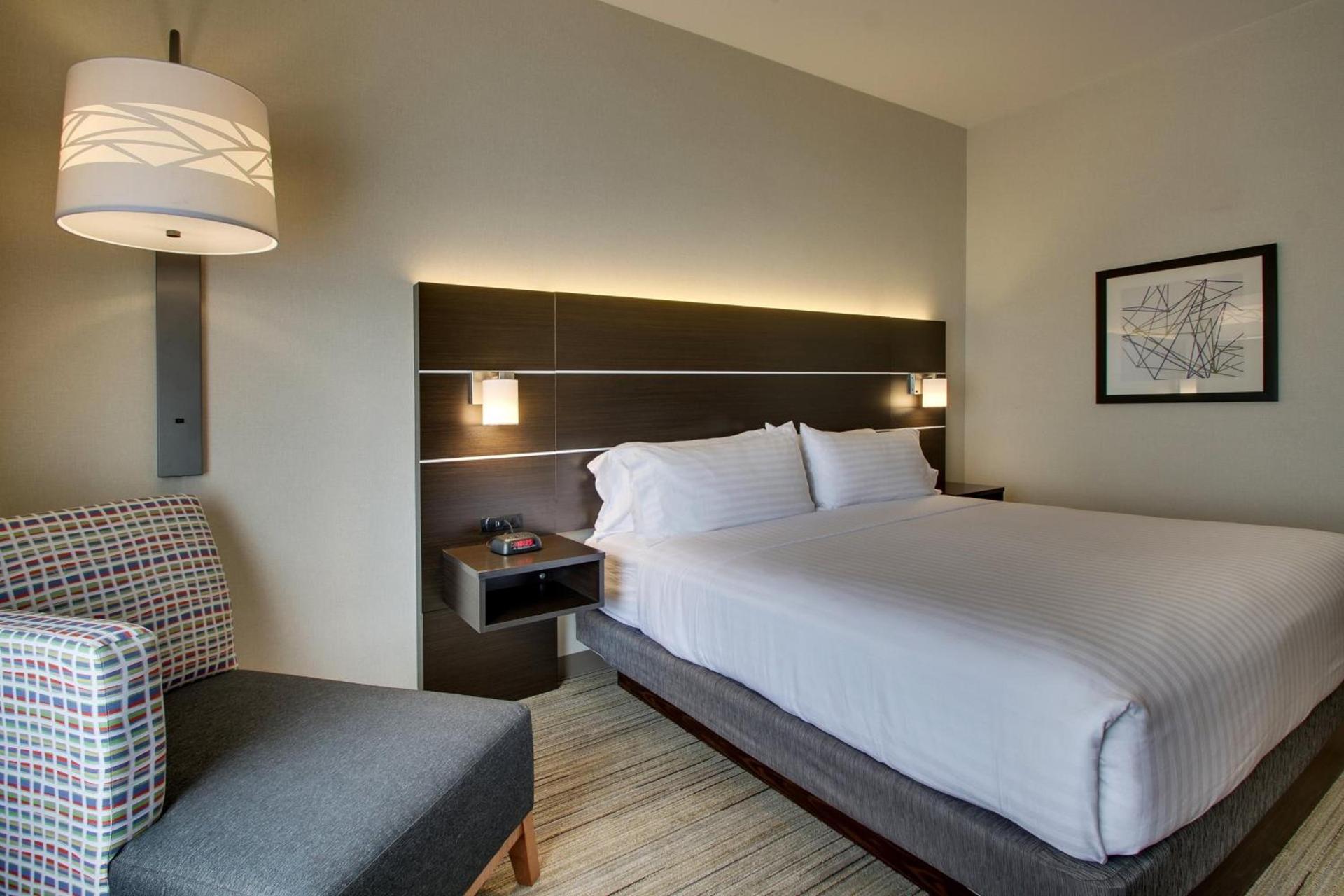 Holiday Inn Express Hotel & Suites Morris by IHG photo 43