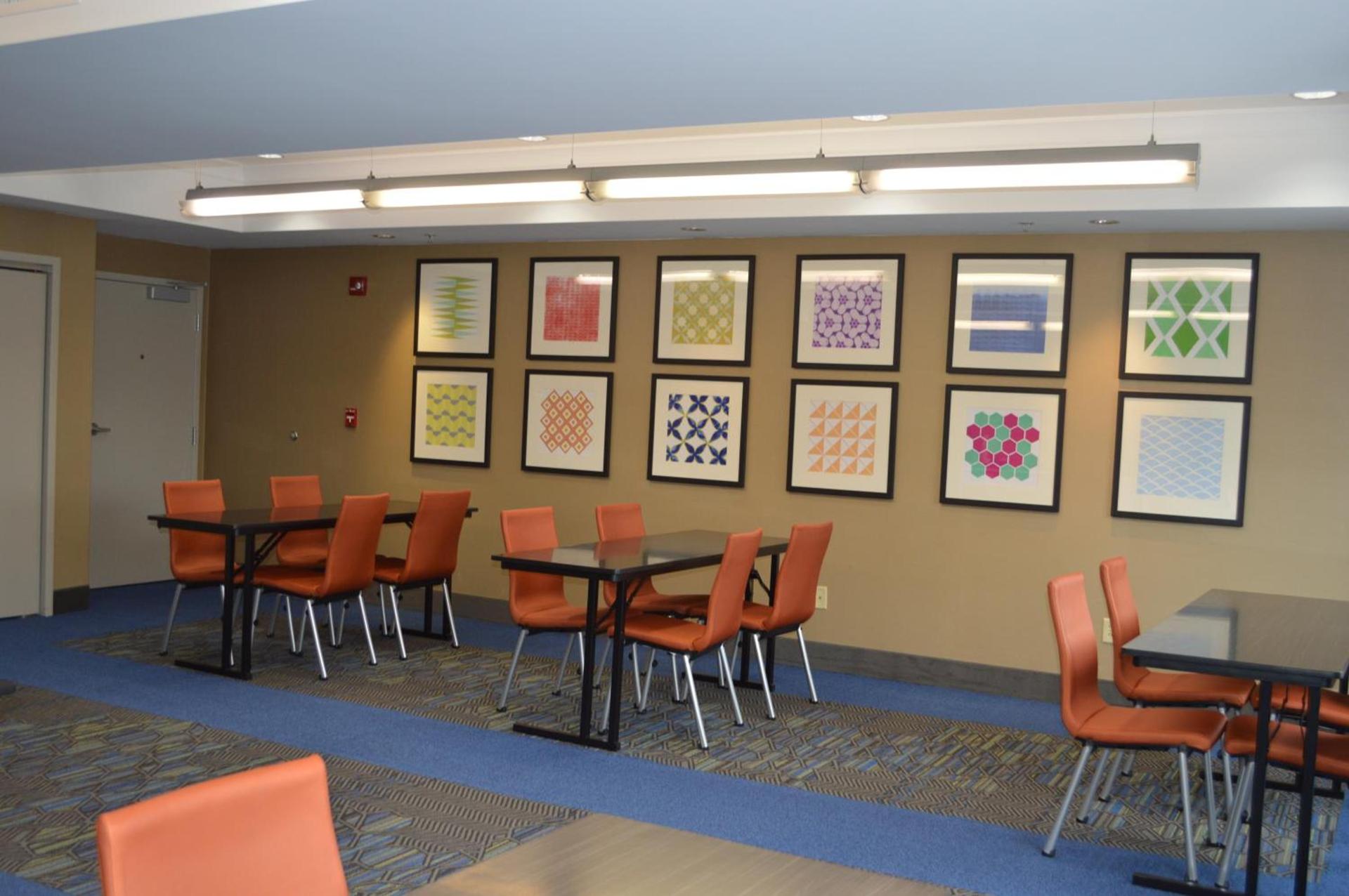 Holiday Inn Express Hotel & Suites Binghamton University-Vestal by IHG photo 24