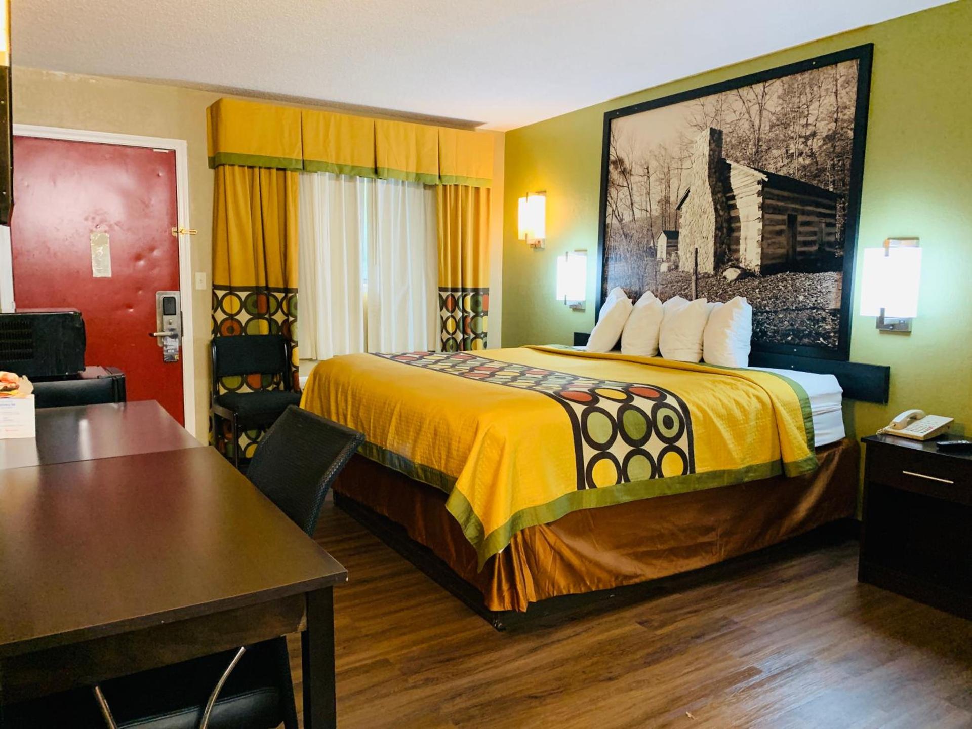 Super 8 by Wyndham Cincinnati-Springdale OH photo 52