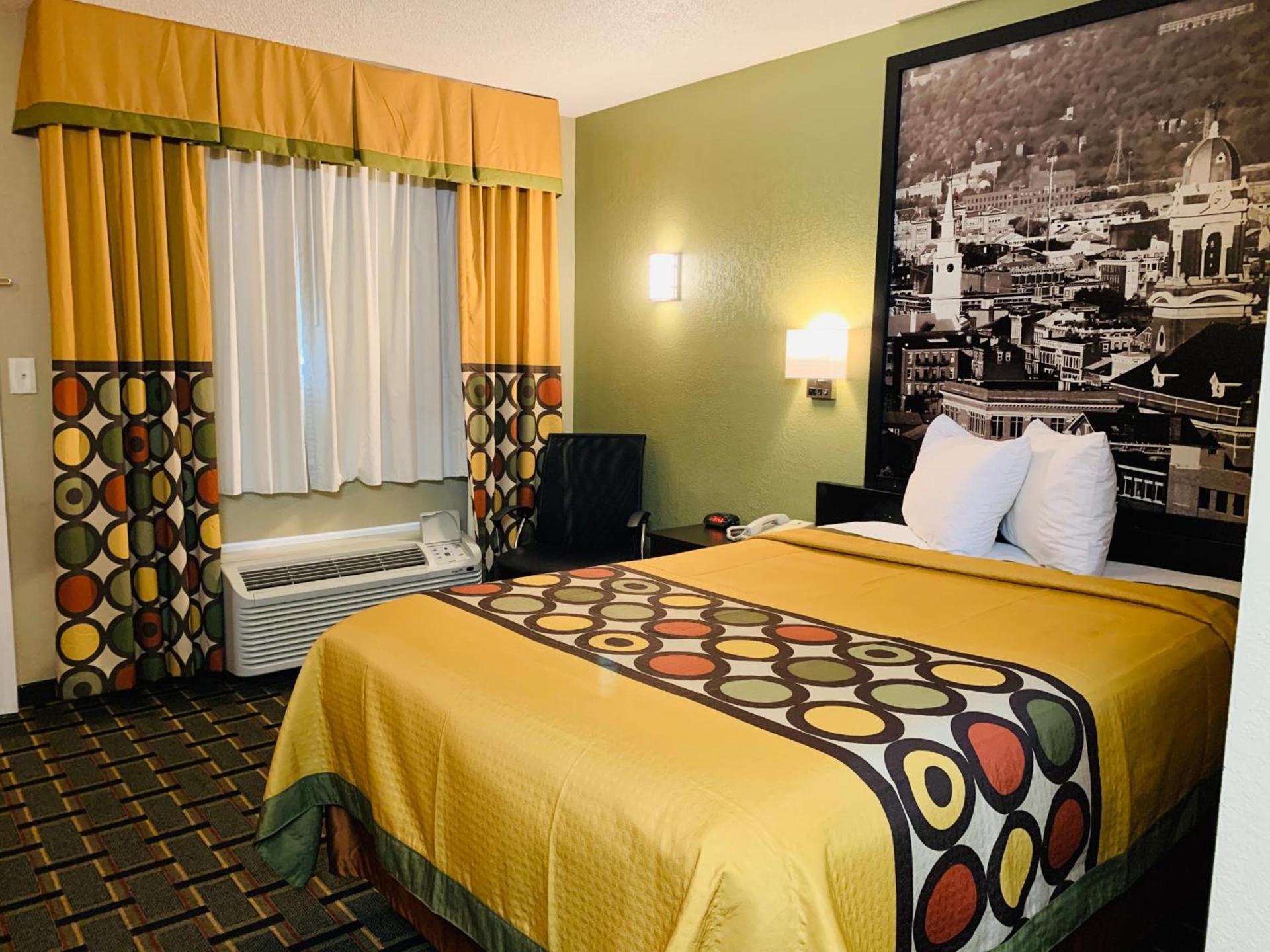 Super 8 by Wyndham Cincinnati-Springdale OH photo 47