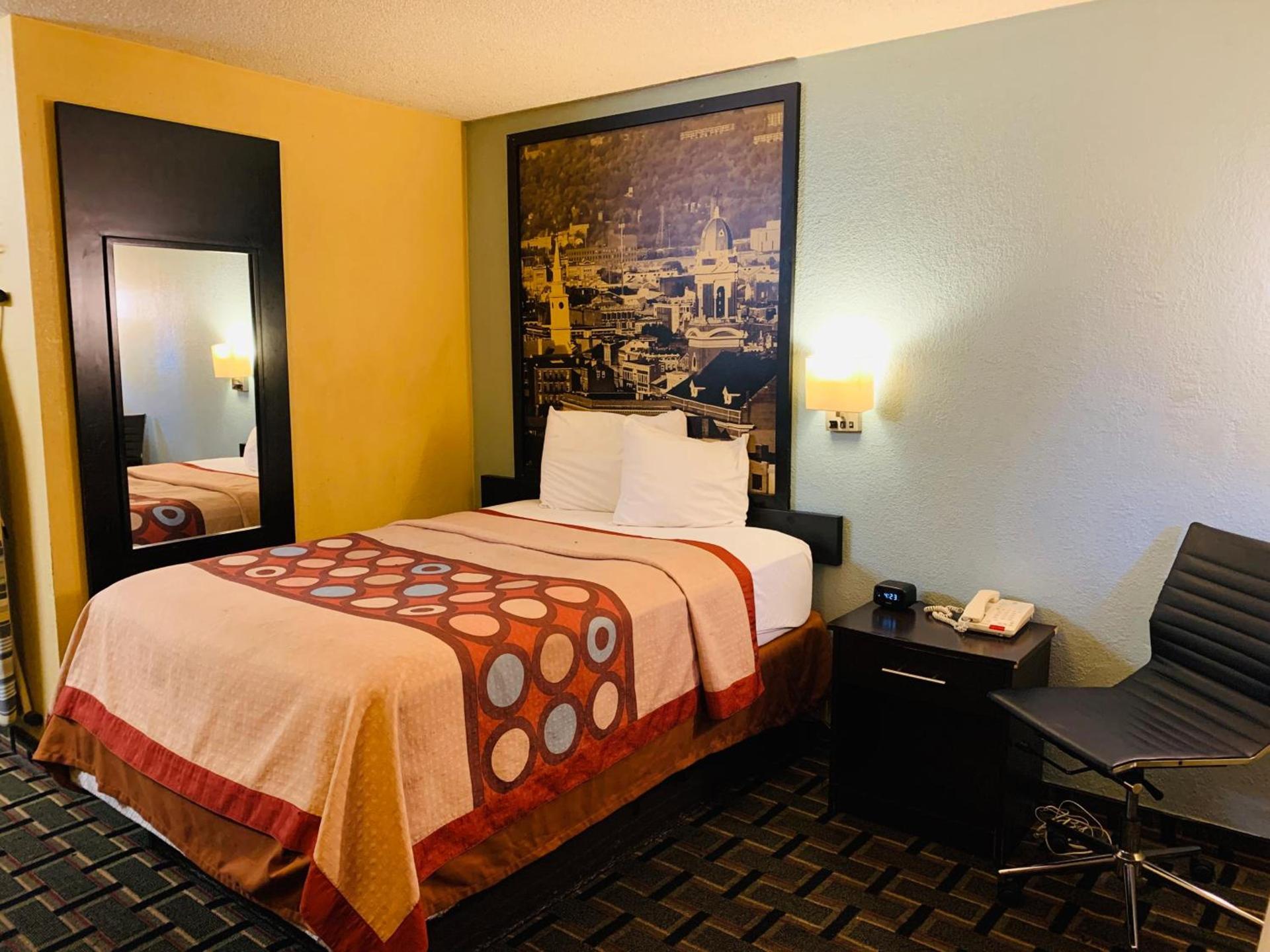 Super 8 by Wyndham Cincinnati-Springdale OH photo 45