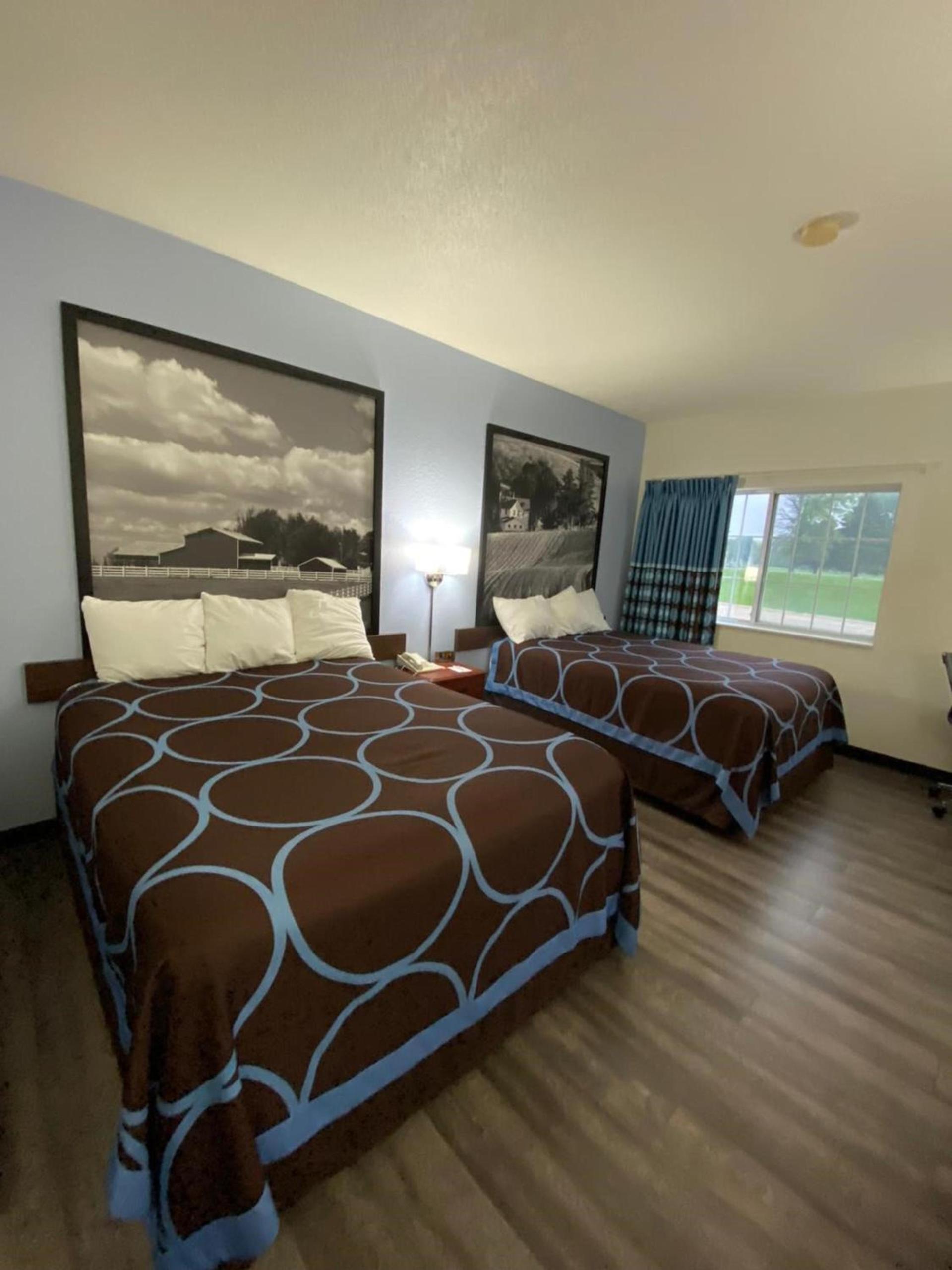 Super 8 by Wyndham Ida Grove photo 8