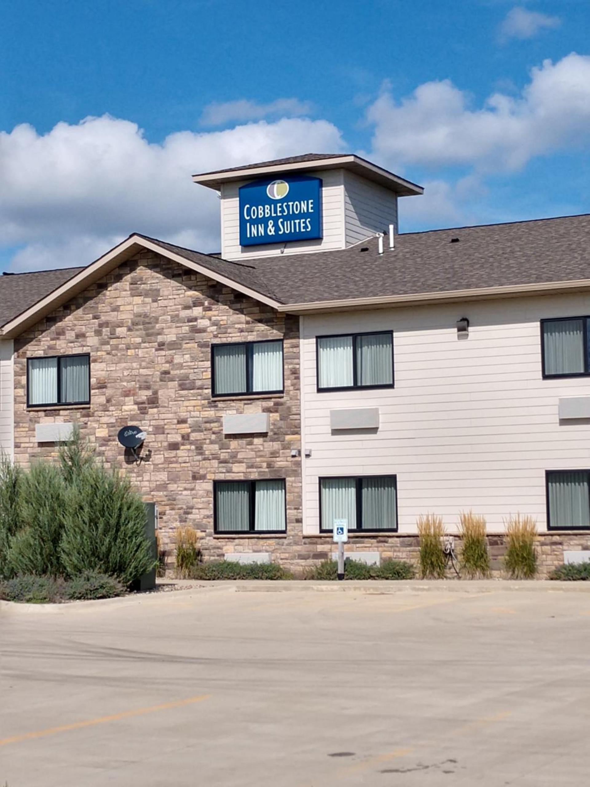 Cobblestone Inn & Suites - Monticello photo 2