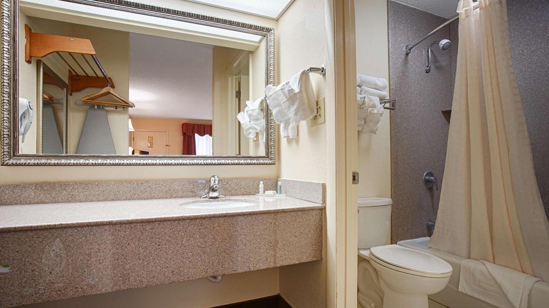 Best Western Of Walterboro photo 15