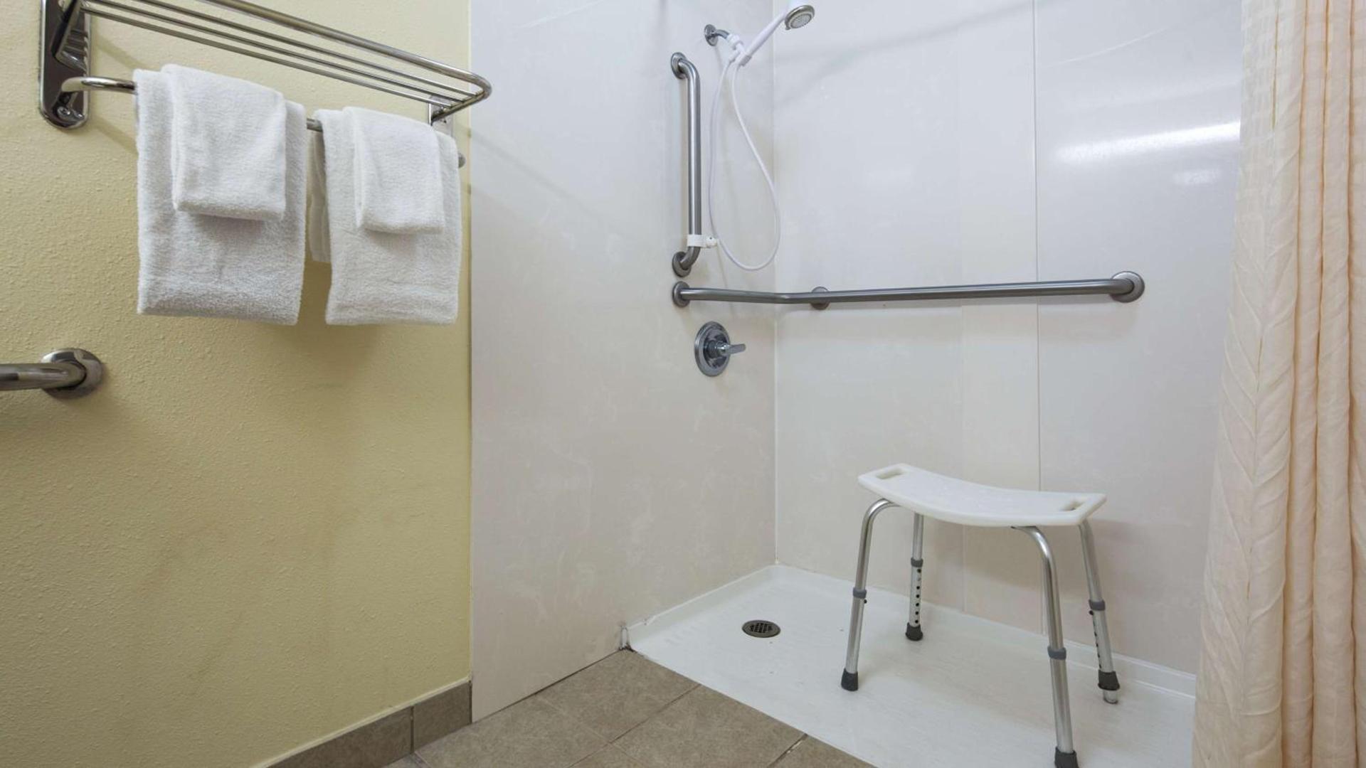 Best Western Of Walterboro photo 16