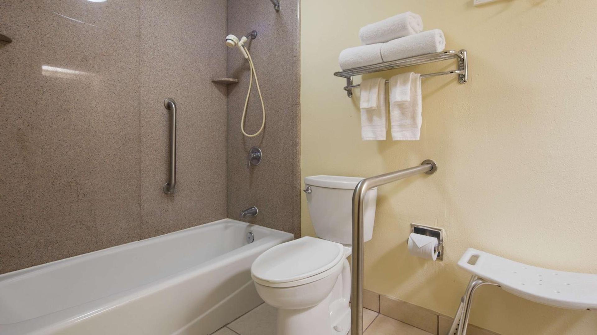 Best Western Of Walterboro photo 17