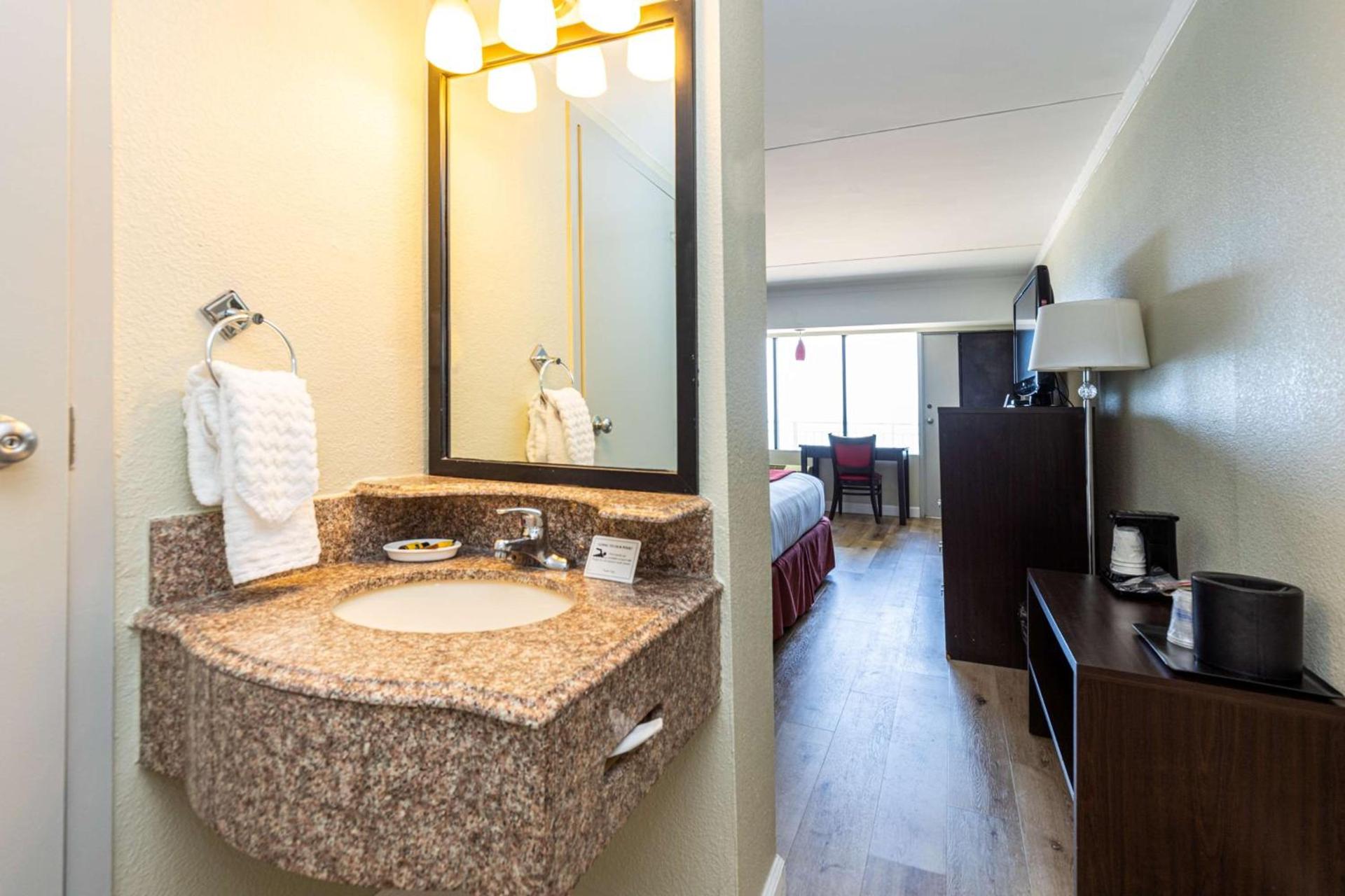 Sandcastle Resort photo 30