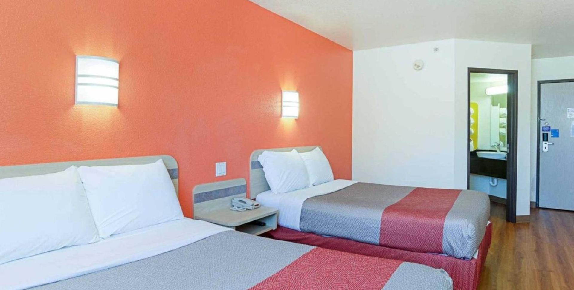 Motel 6-Fort Lupton, CO photo 48