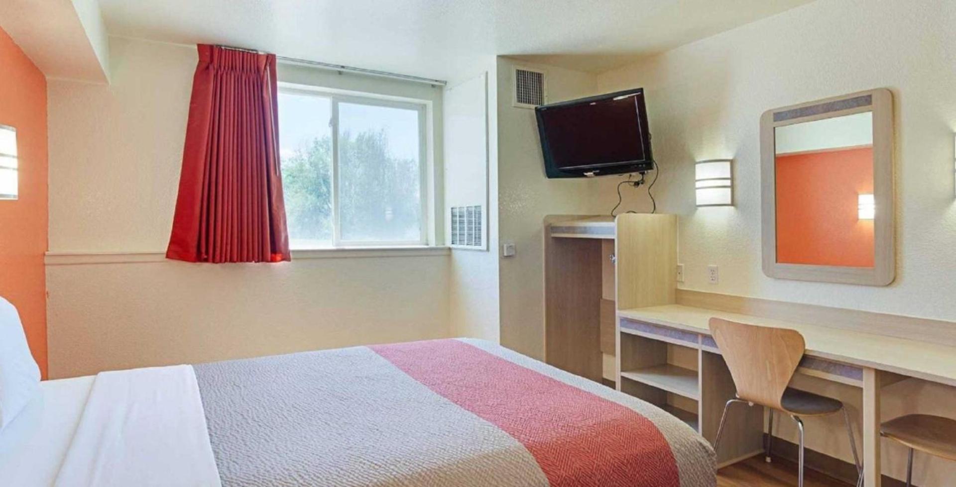 Motel 6-Fort Lupton, CO photo 49